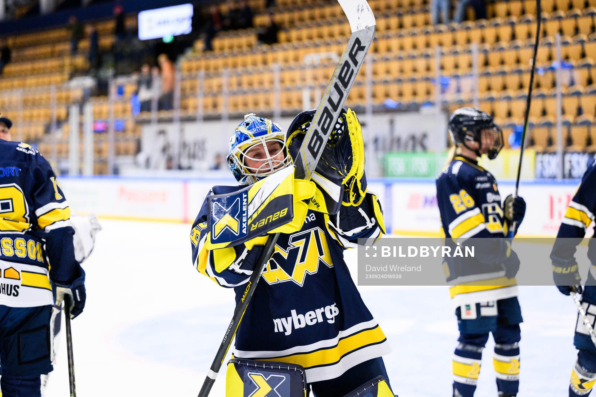 HV71s målvakt Lina Van Noort jublar