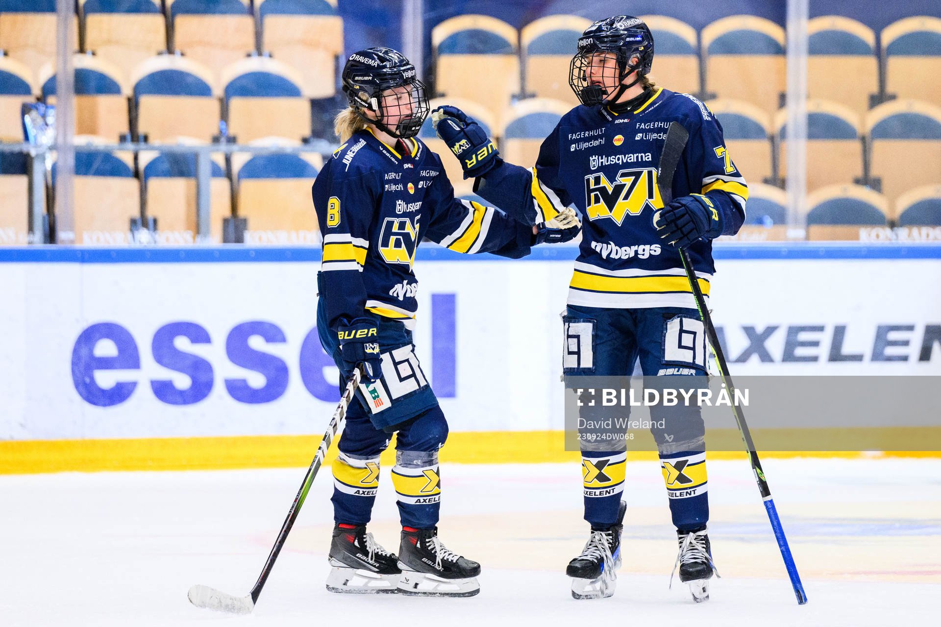HV71s Elin Svensson jublar