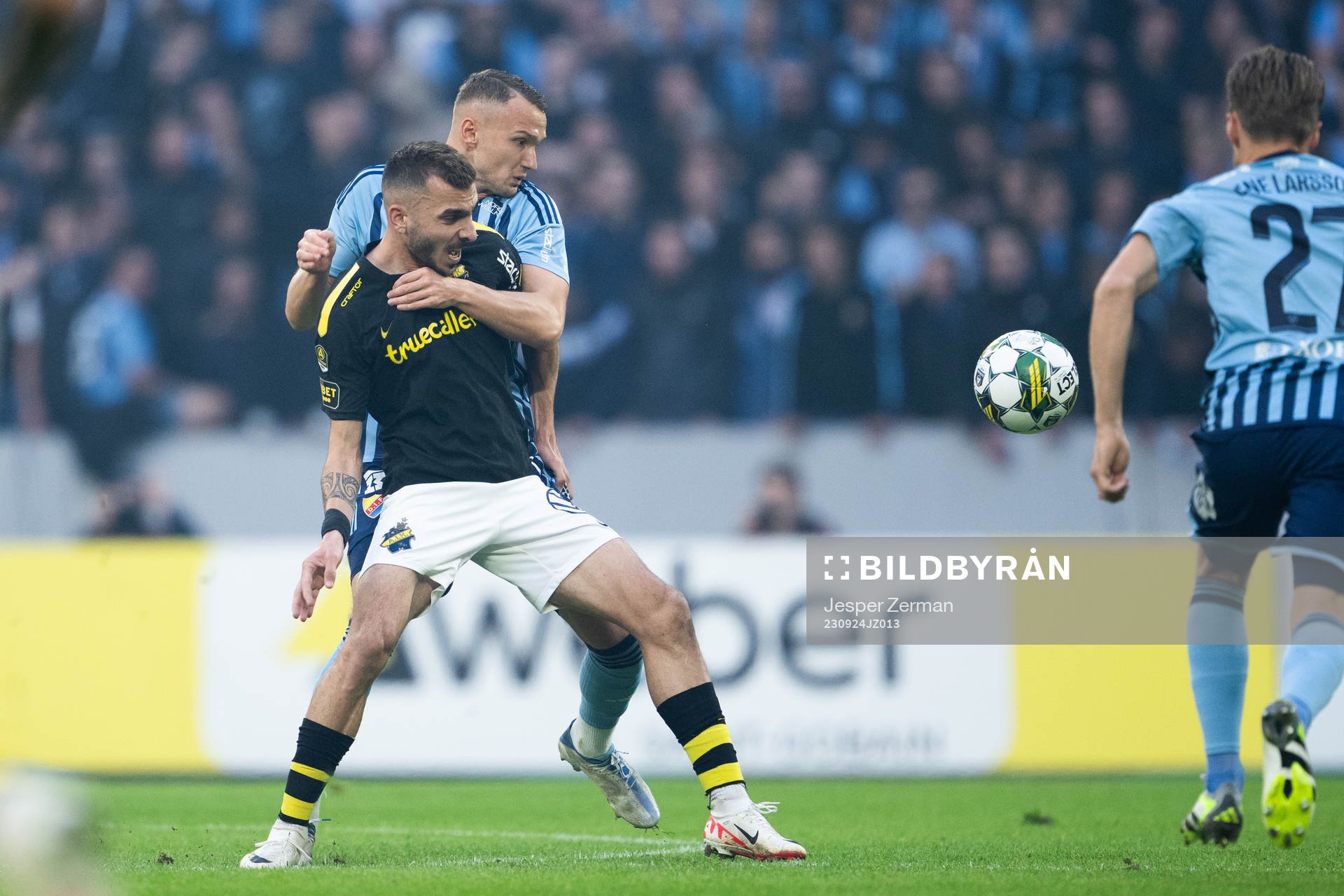 Djurgårdens Piotr Johansson och AIKs Ioannis Pittas