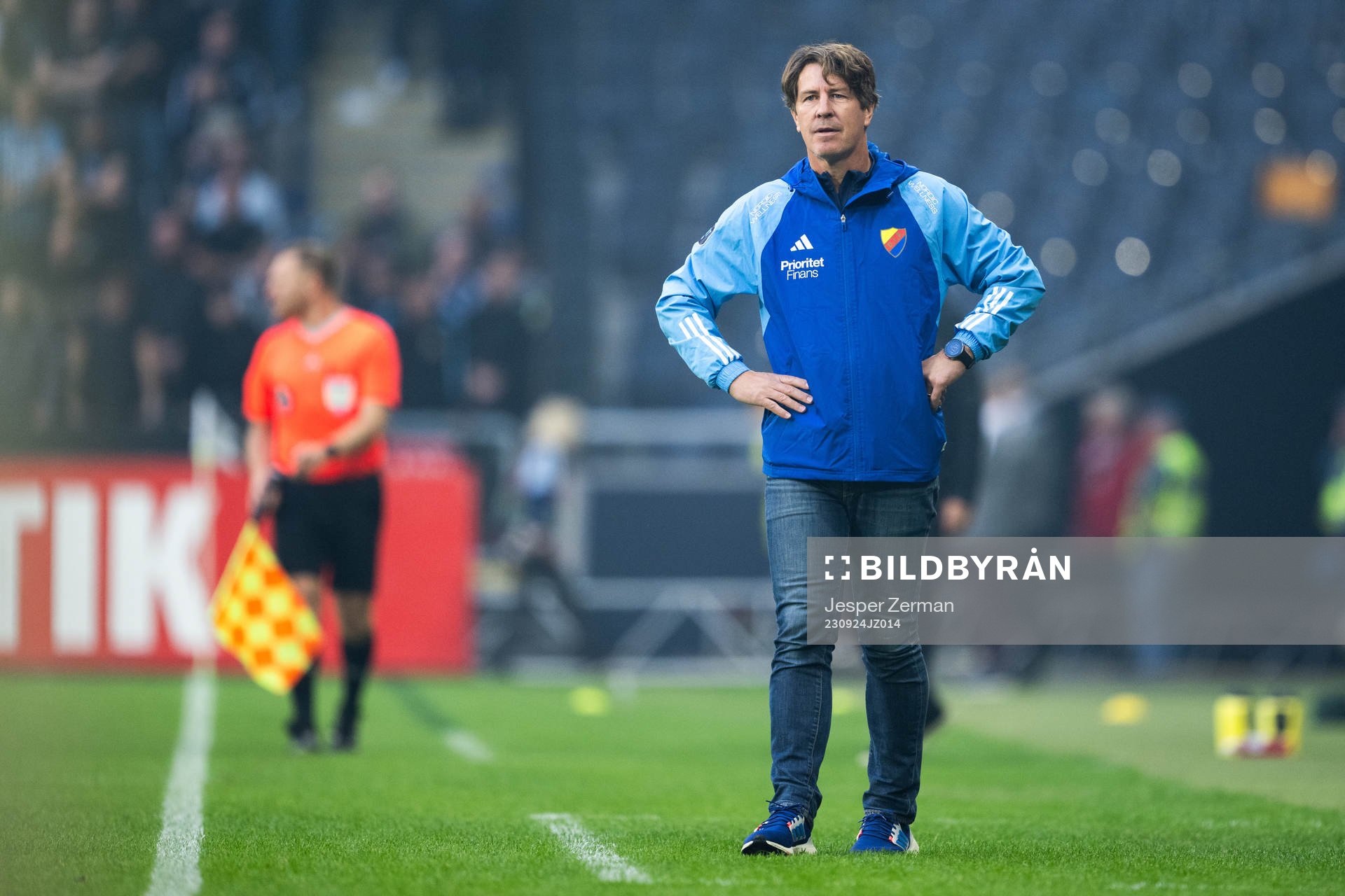 Djurgårdens tränare Thomas Lagerlöf tunder