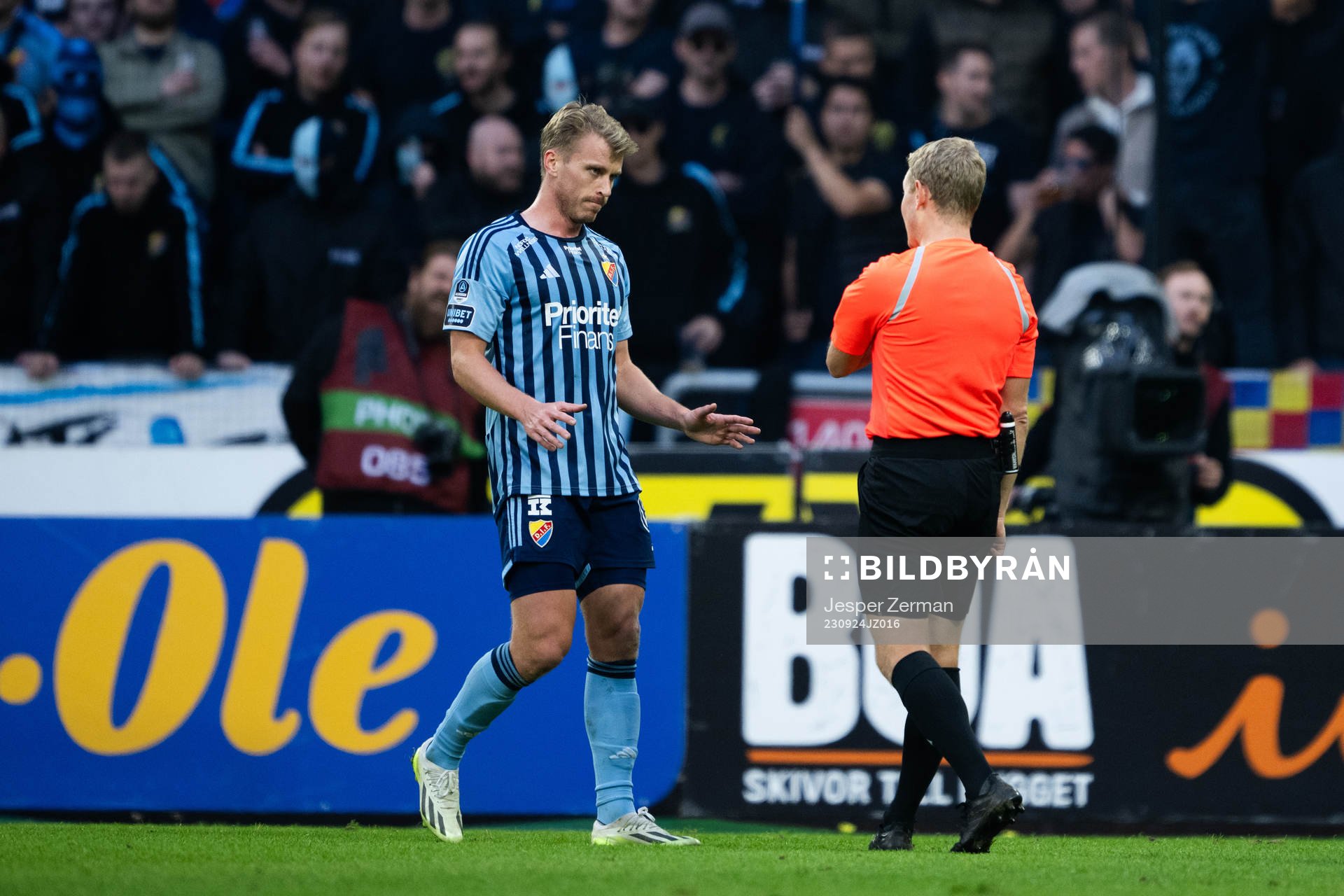 Djurgårdens Rami Kaib och Domare Fredrik Klitte