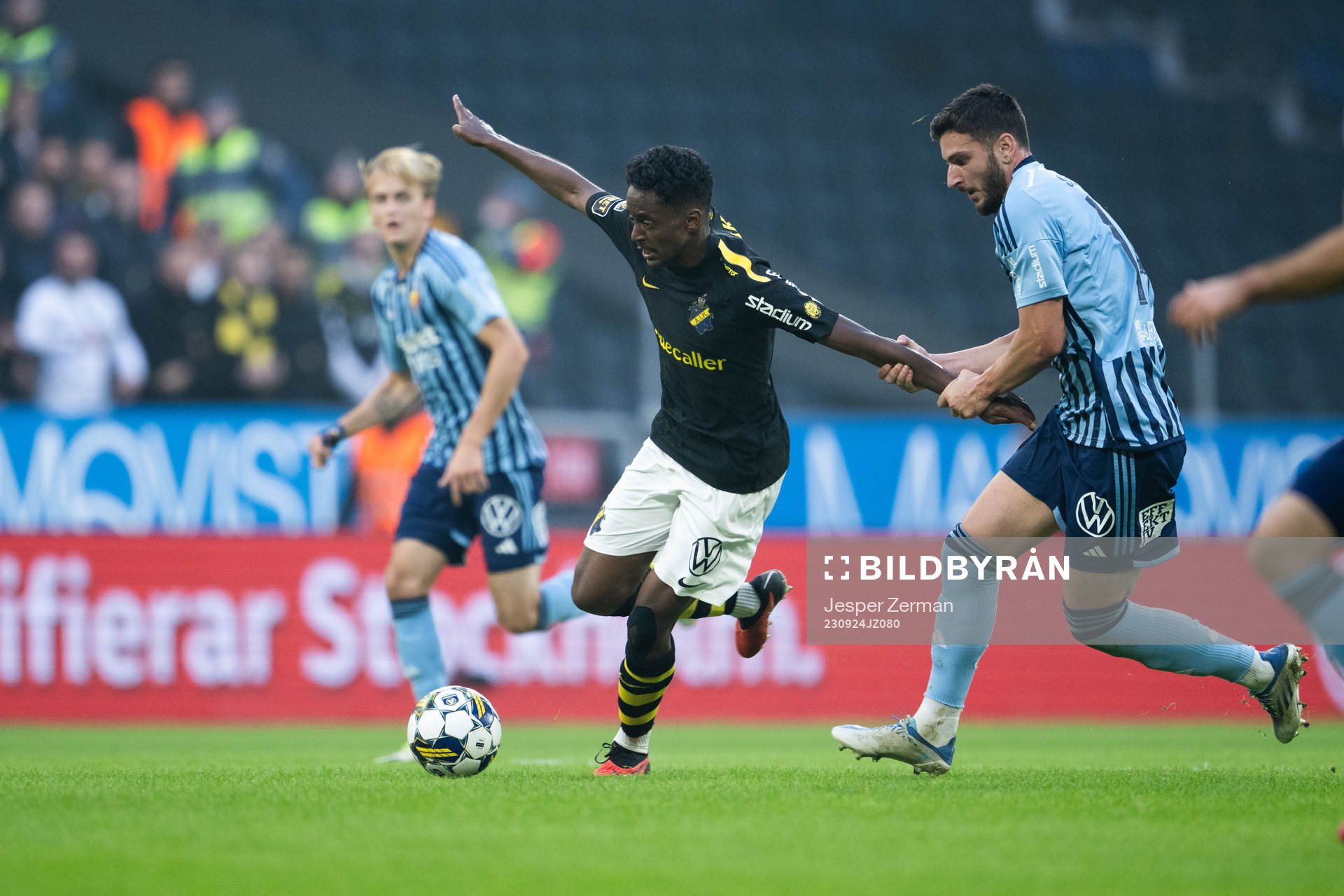 AIKs Abdihakin Ali och Djurgårdens Besard Sabovic