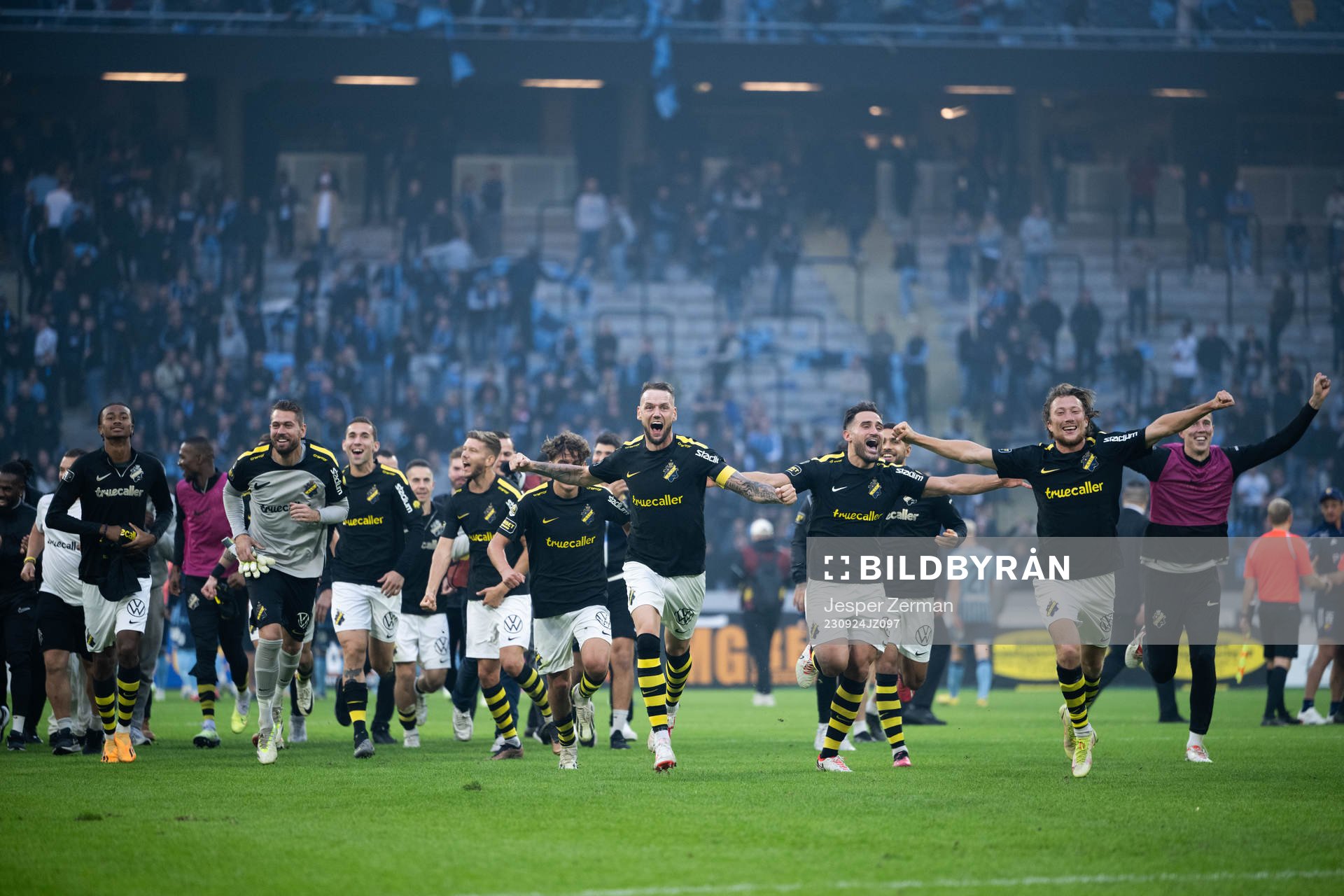 AIKs spelare jublar