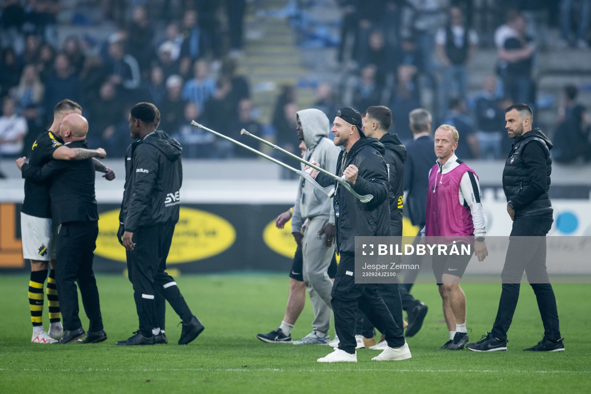 AIKs John Guidetti jublar efter fotbollsmatchen i Allsvenskan mellan AIK och Djurgården den 24 september 2023 i Stockholm. 