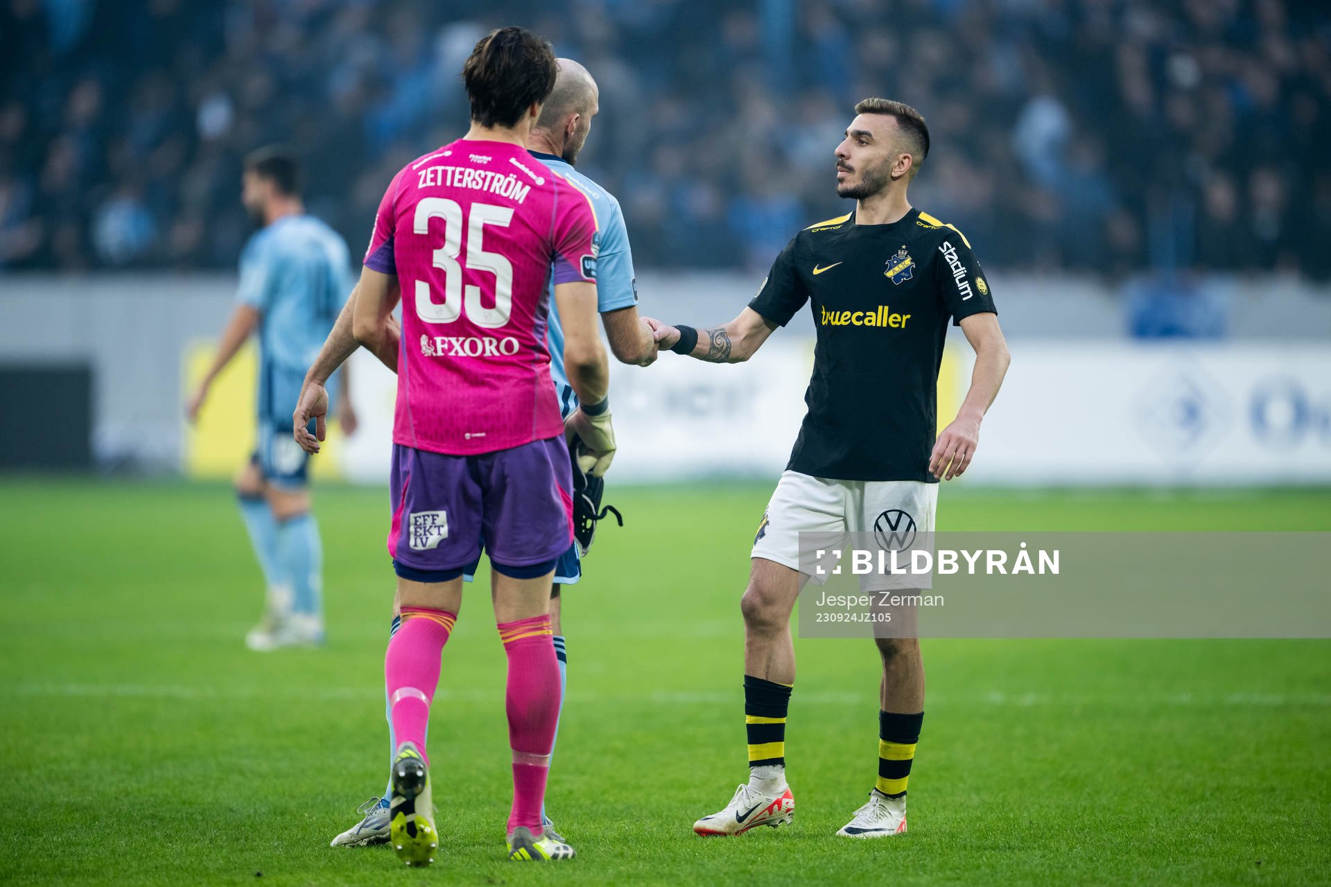 Djurgårdens Marcus Danielson och målvakt Jacob Widell