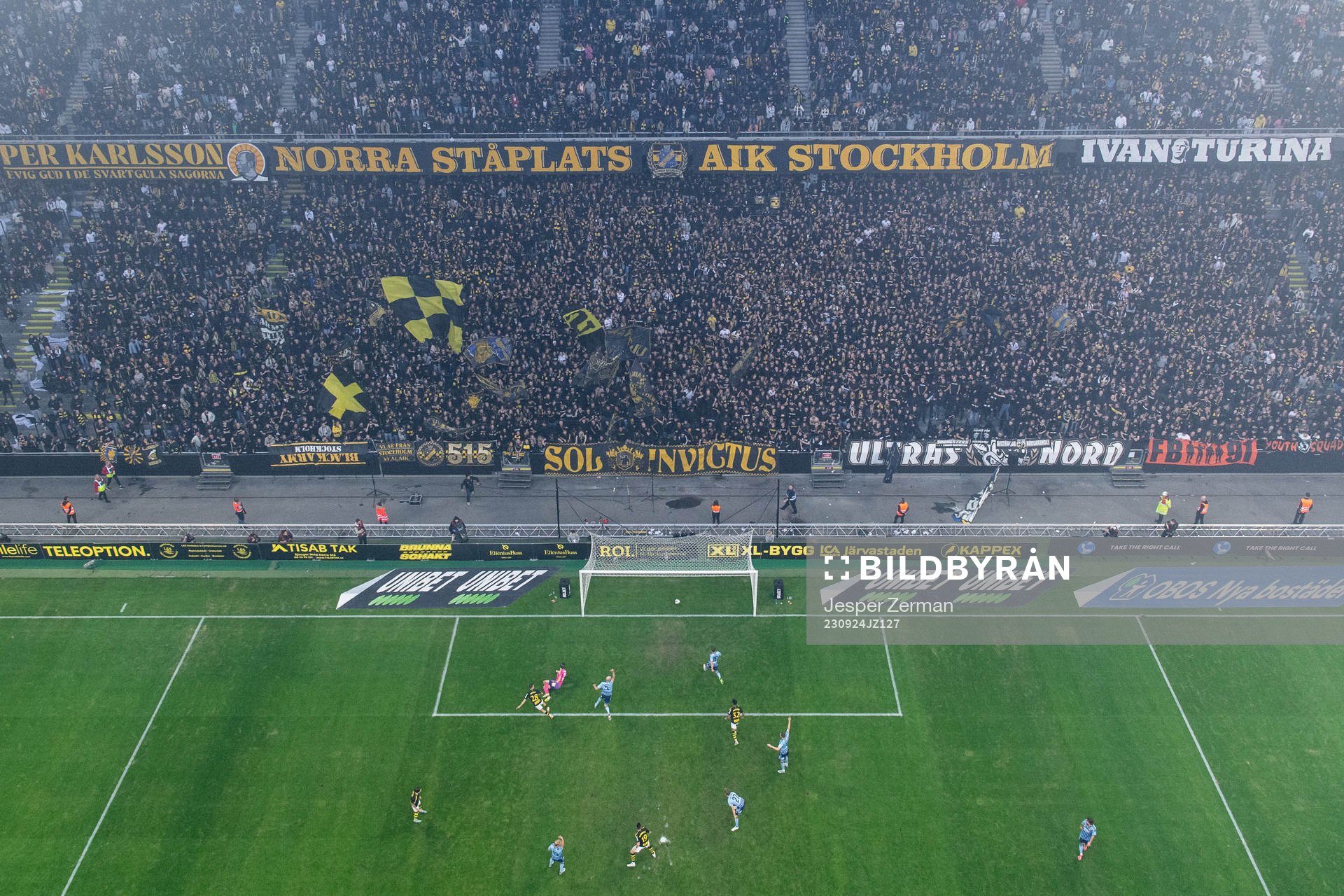 AIKs Ioannis Pittas gör 1-0 på Djurgårdens målvakt