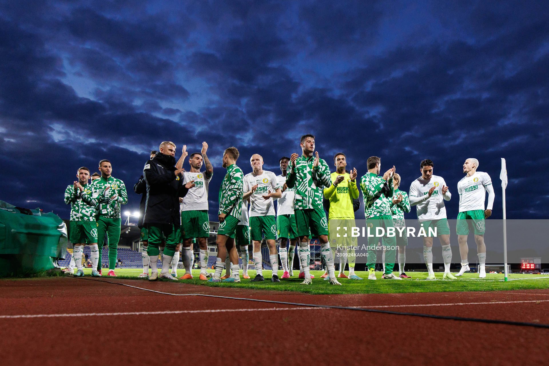 Hammarbys spelare jublar
