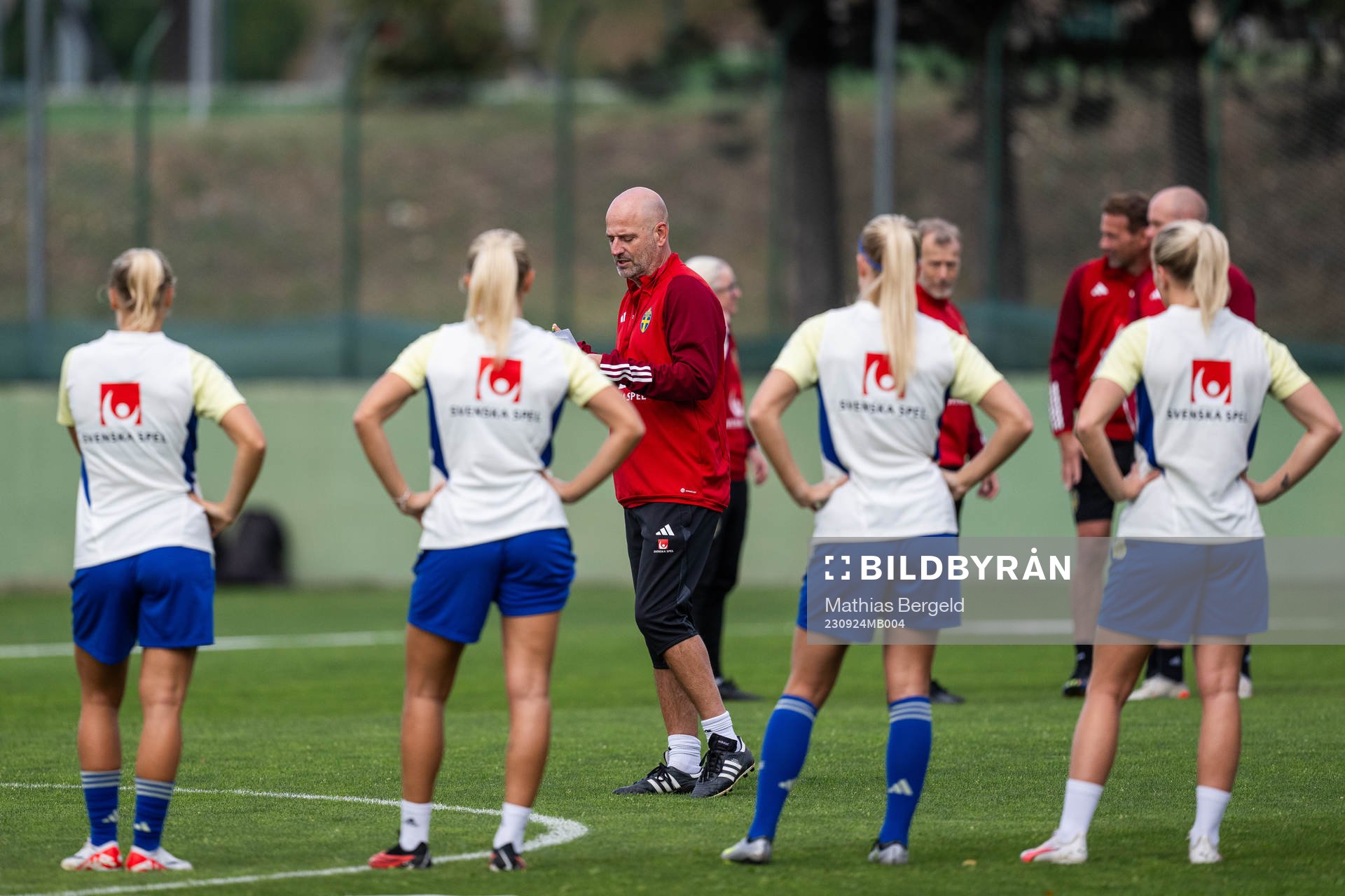 Assistant coach Magnus Wikman of the Swedish women’s National fotboll team during a training session on September 24, 2023 in Rivisondoli.