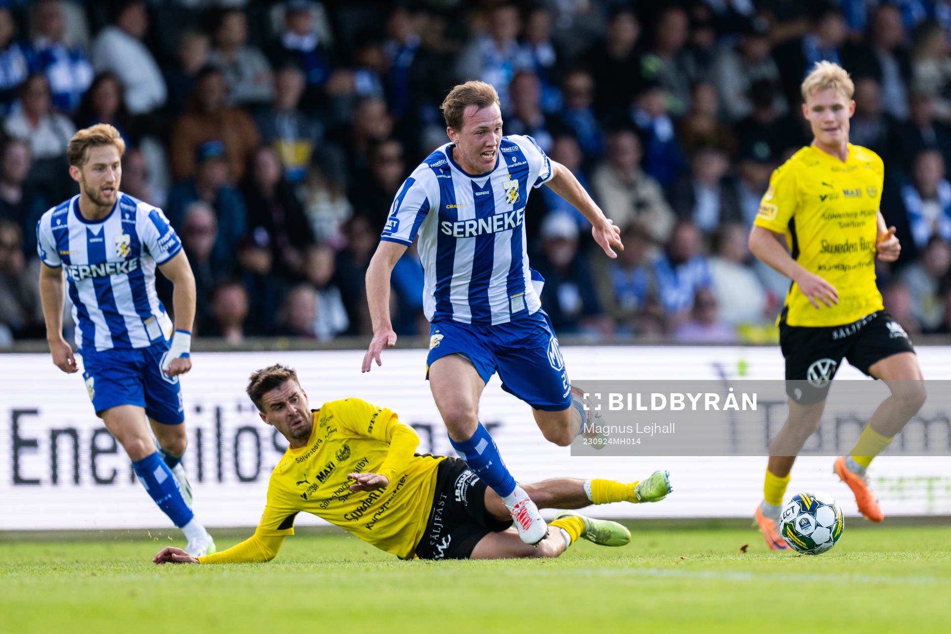 IFK Göteborgs Adam Carlén och Mjällbys Jesper Gustavsson
