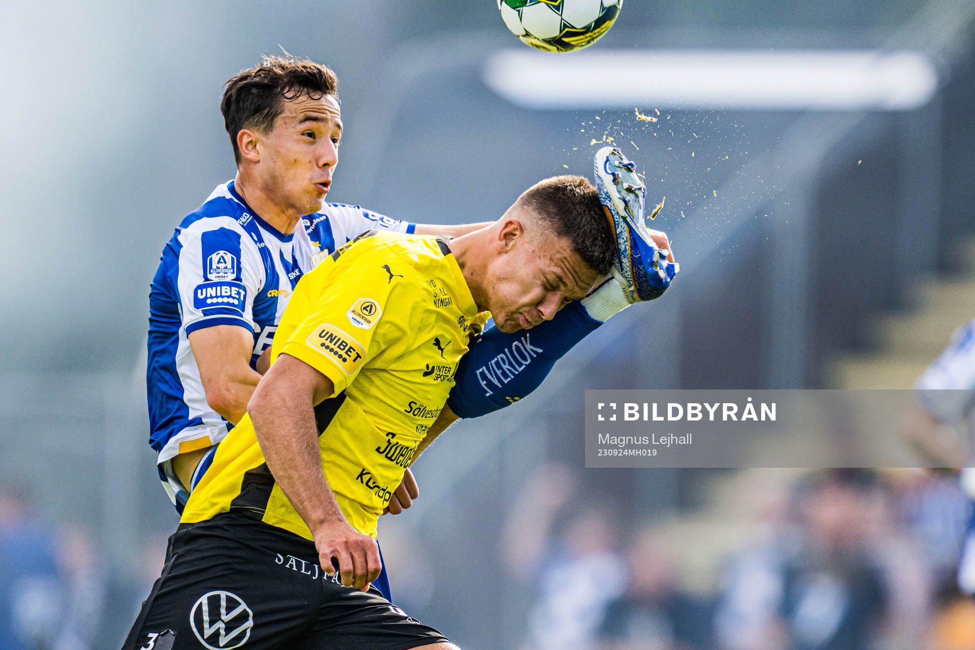 IFK Göteborgs Hussein Carneil och Mjällbys Arvid Brorsson