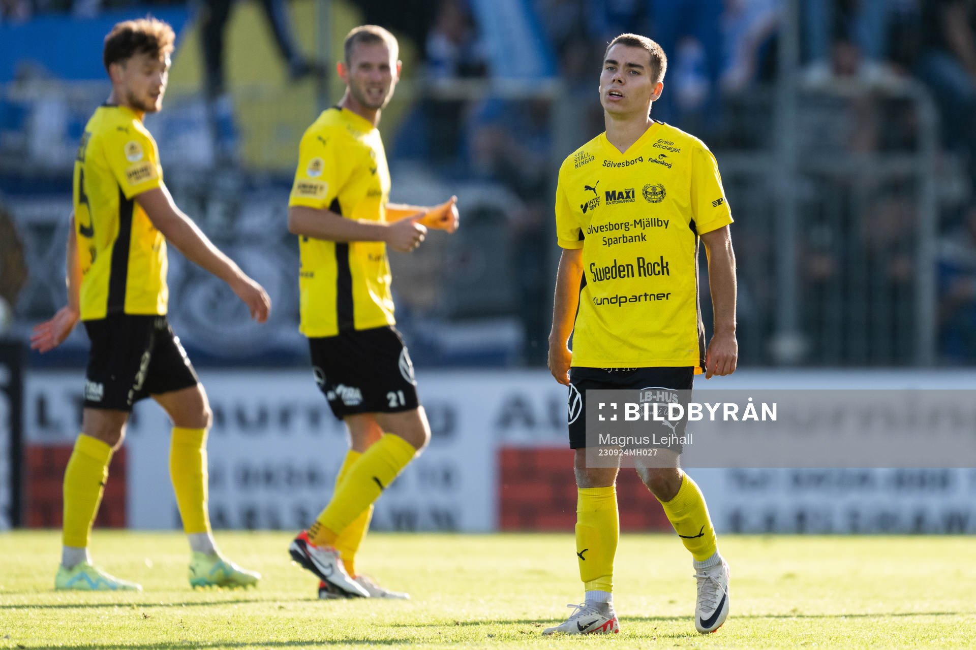 Mjällbys Leo Walta deppar