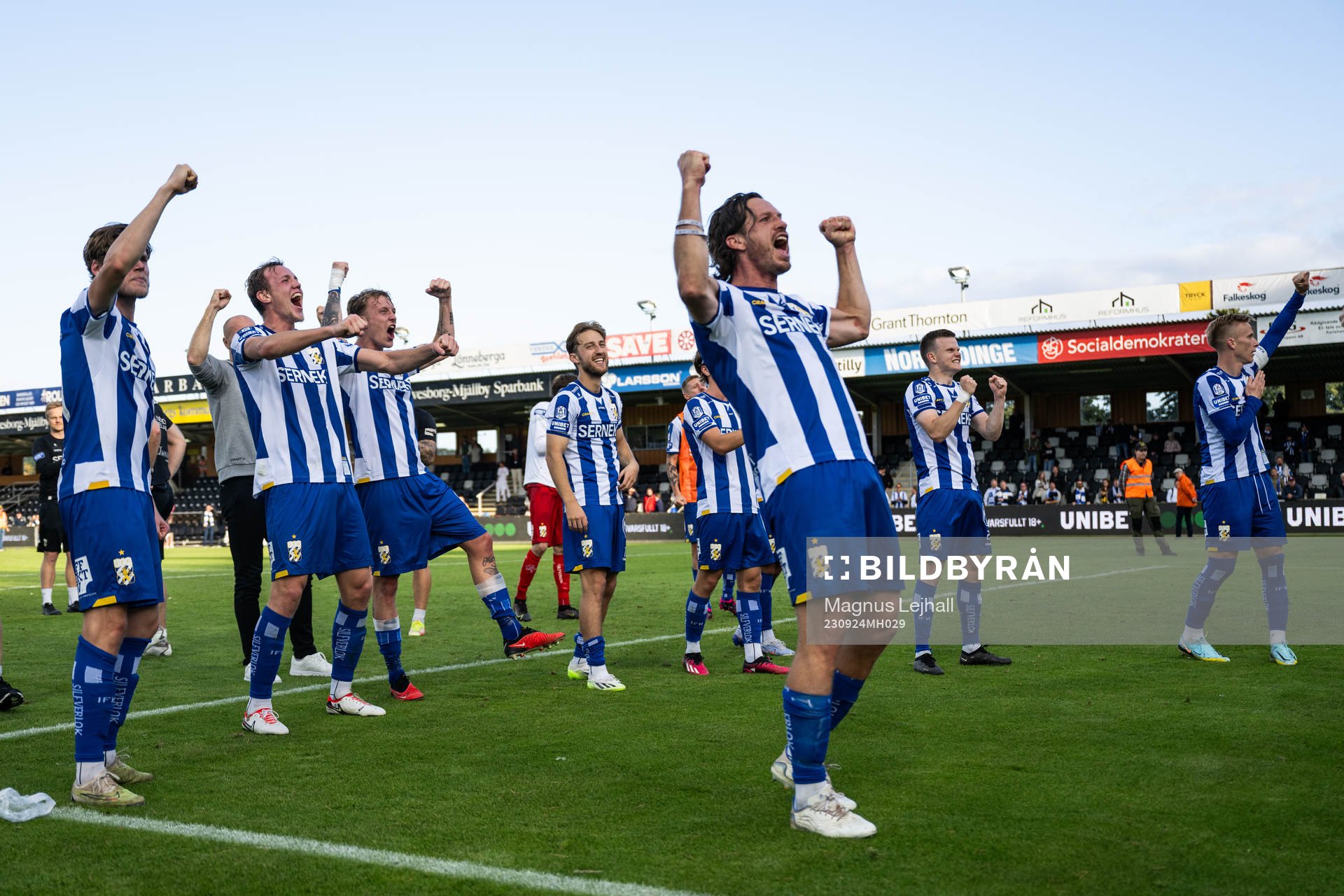 IFK Göteborgs spelare jublar