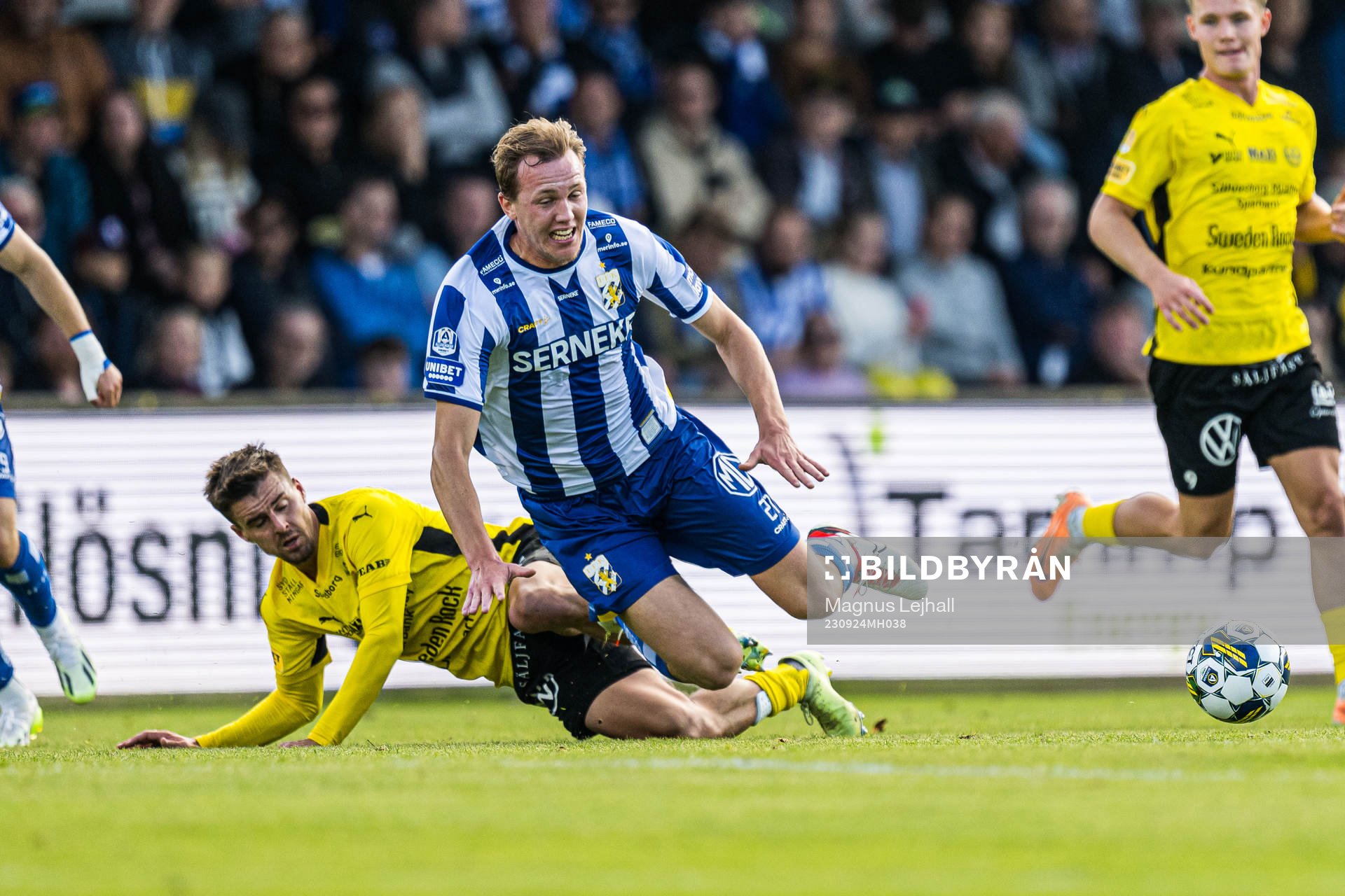 IFK Göteborgs Adam Carlén och Mjällbys Jesper Gustavsson