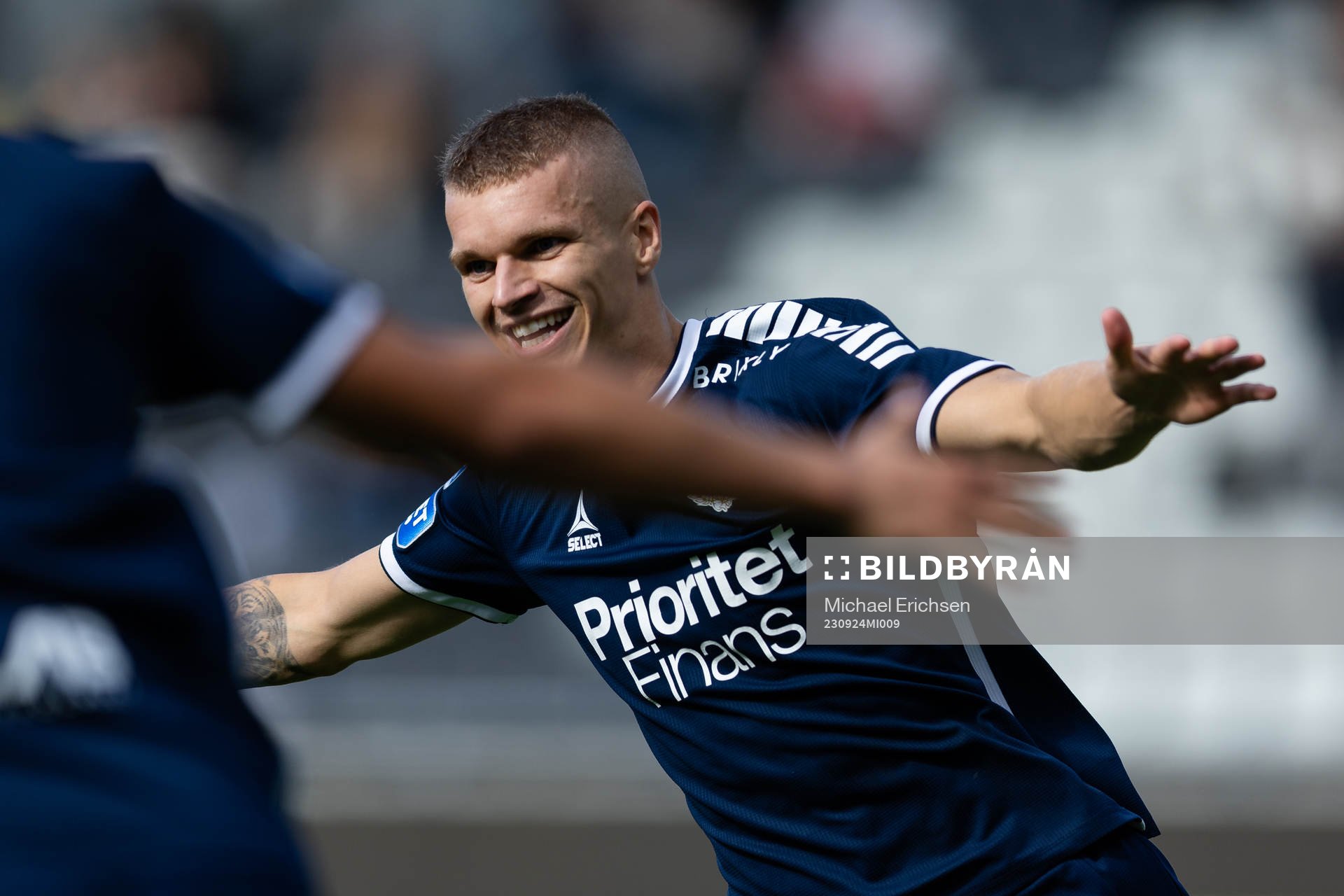 Utsiktens Lucas Hedlund jublar efter 2-0 under fotbollsmatchen i Superettan mellan Utsikten och Trelleborg den 24 september 2023 i Göteborg.