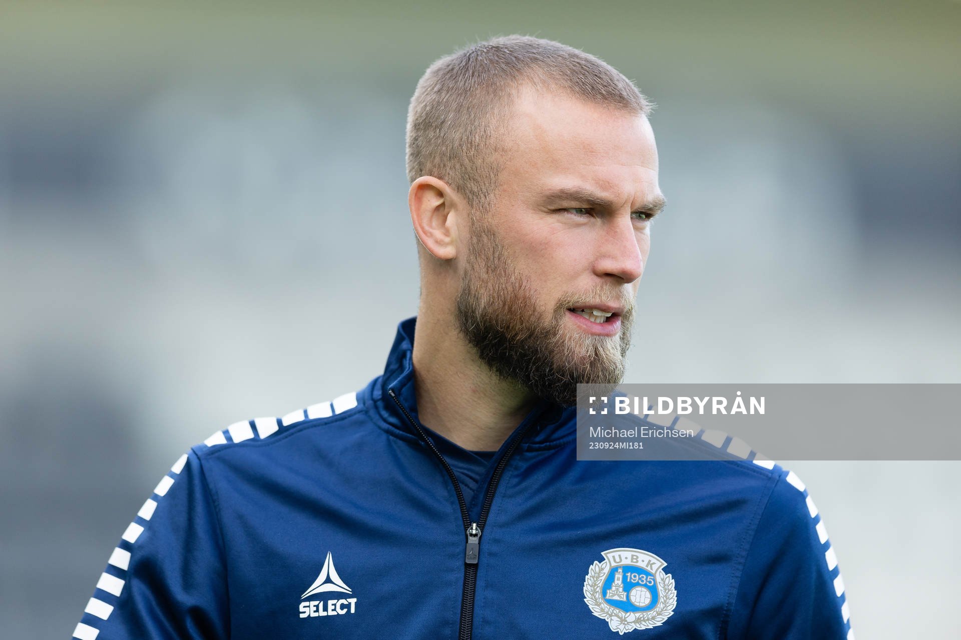 Utsiktens Alexander Faltsetas innan fotbollsmatchen i