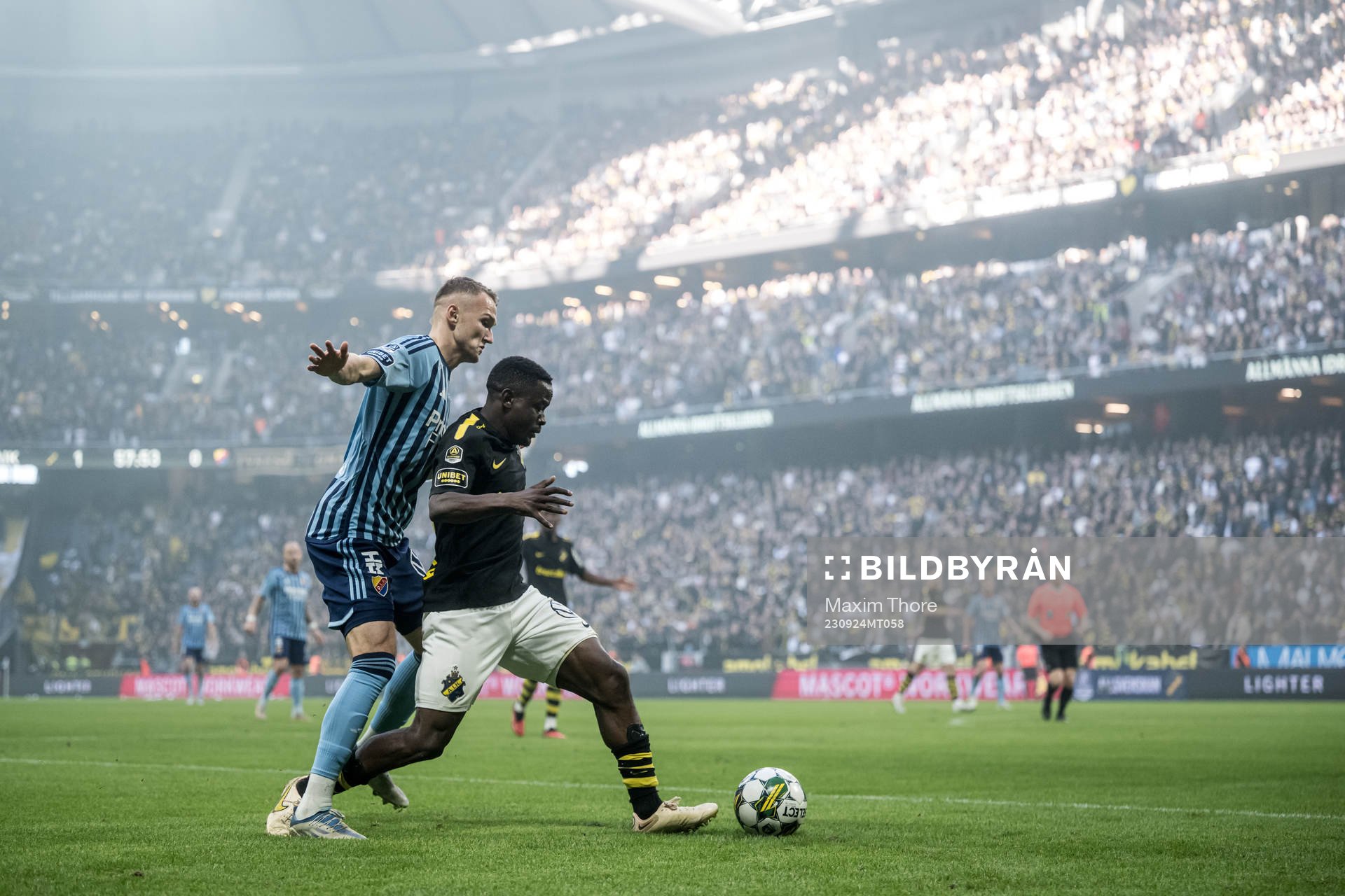 Djurgårdens Piotr Johansson och AIKs Erick Otieno