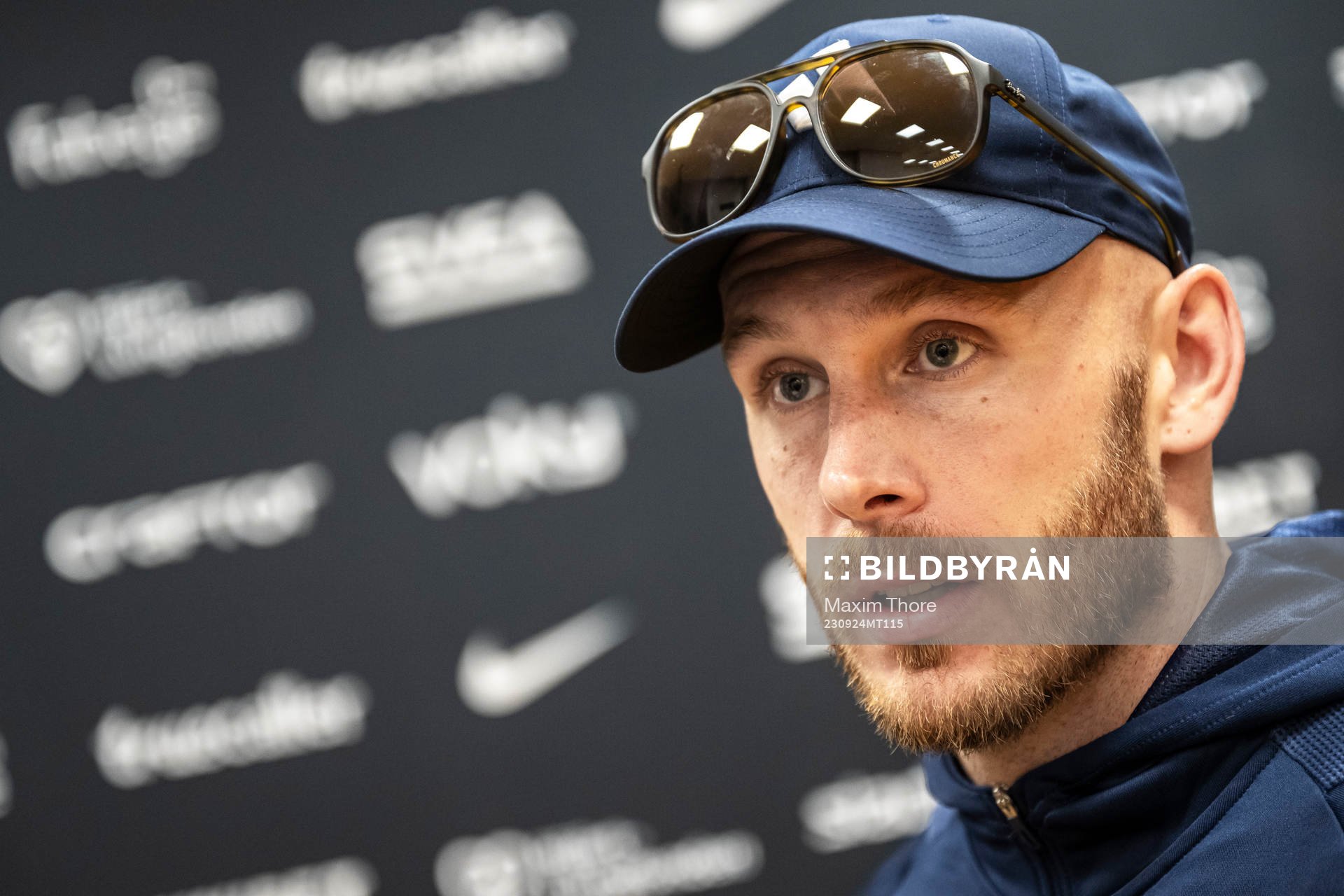 Djurgårdens Magnus Eriksson i mixade zonen