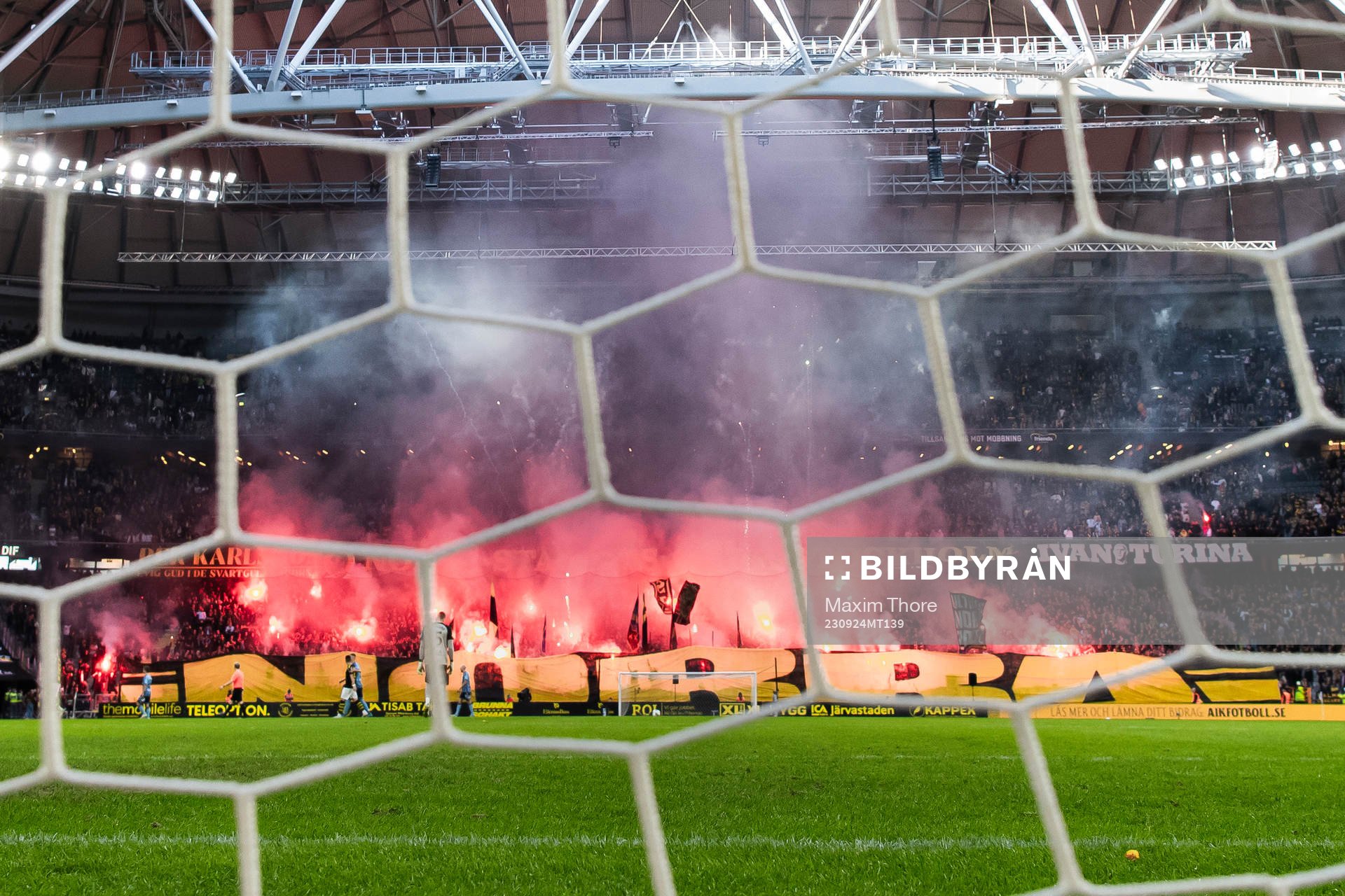 s supportrar med ett tifo