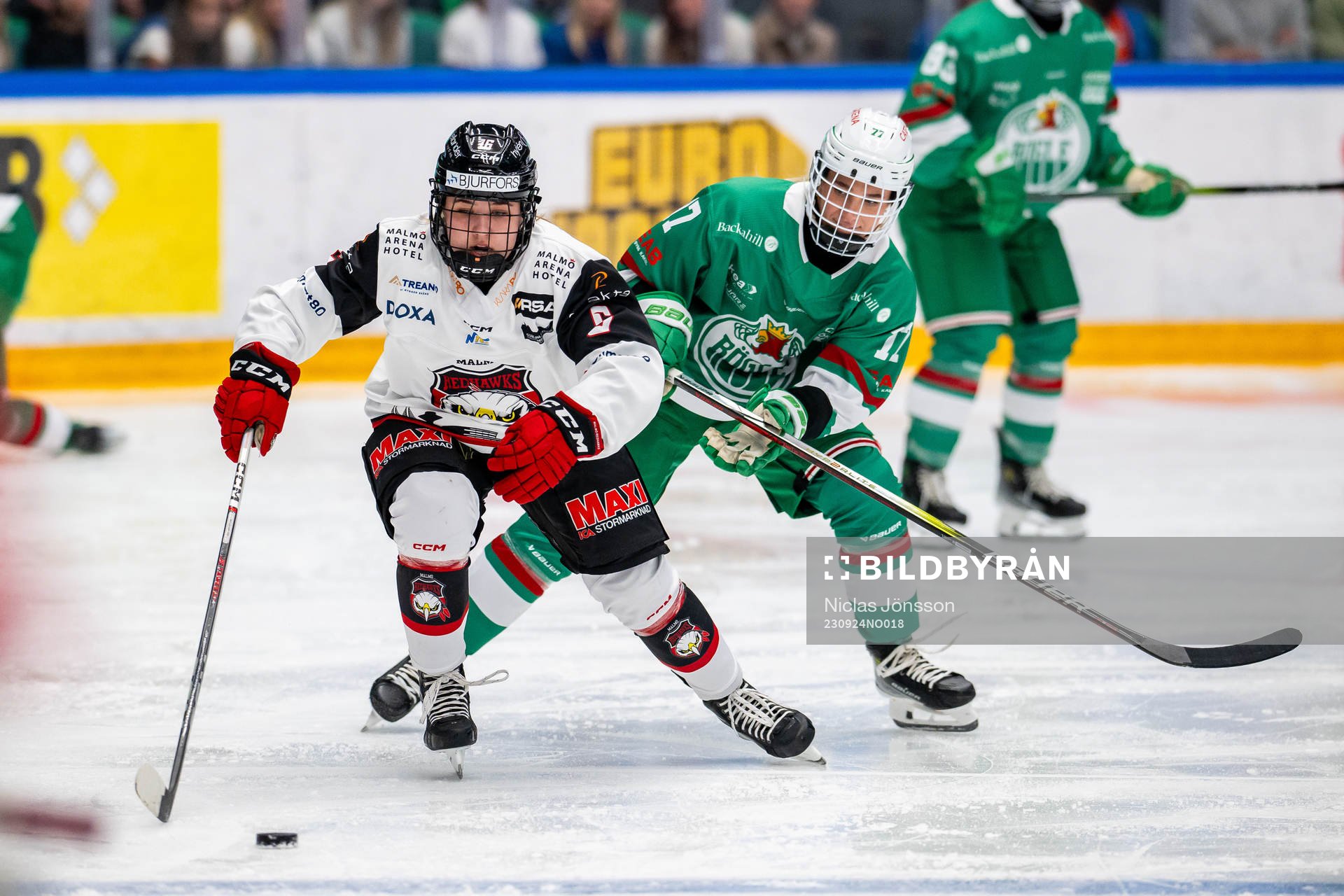 Malmö Redhawks Frida Kielstrup och Rögles Herborg