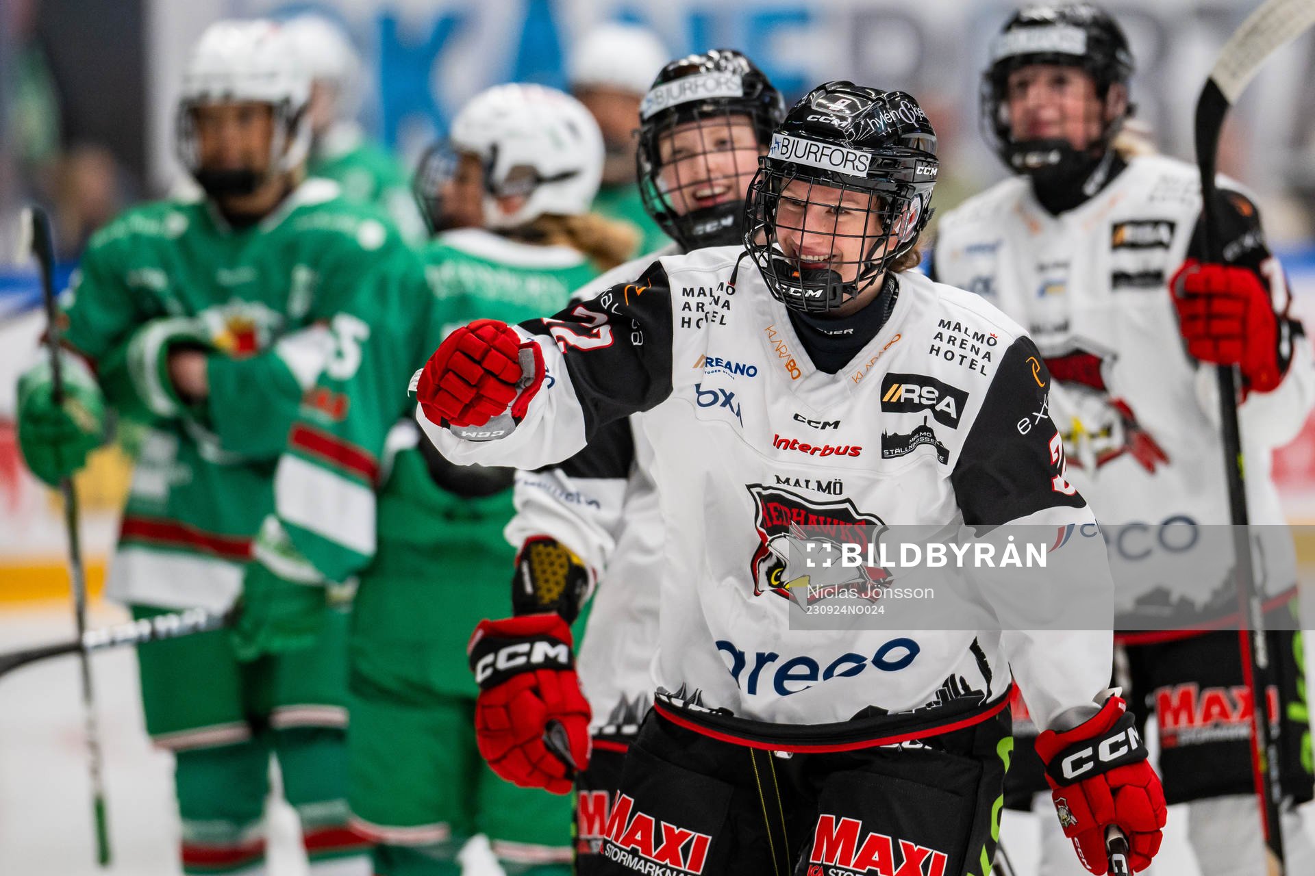 Malmö Redhawks Tyra Jönsson jublar