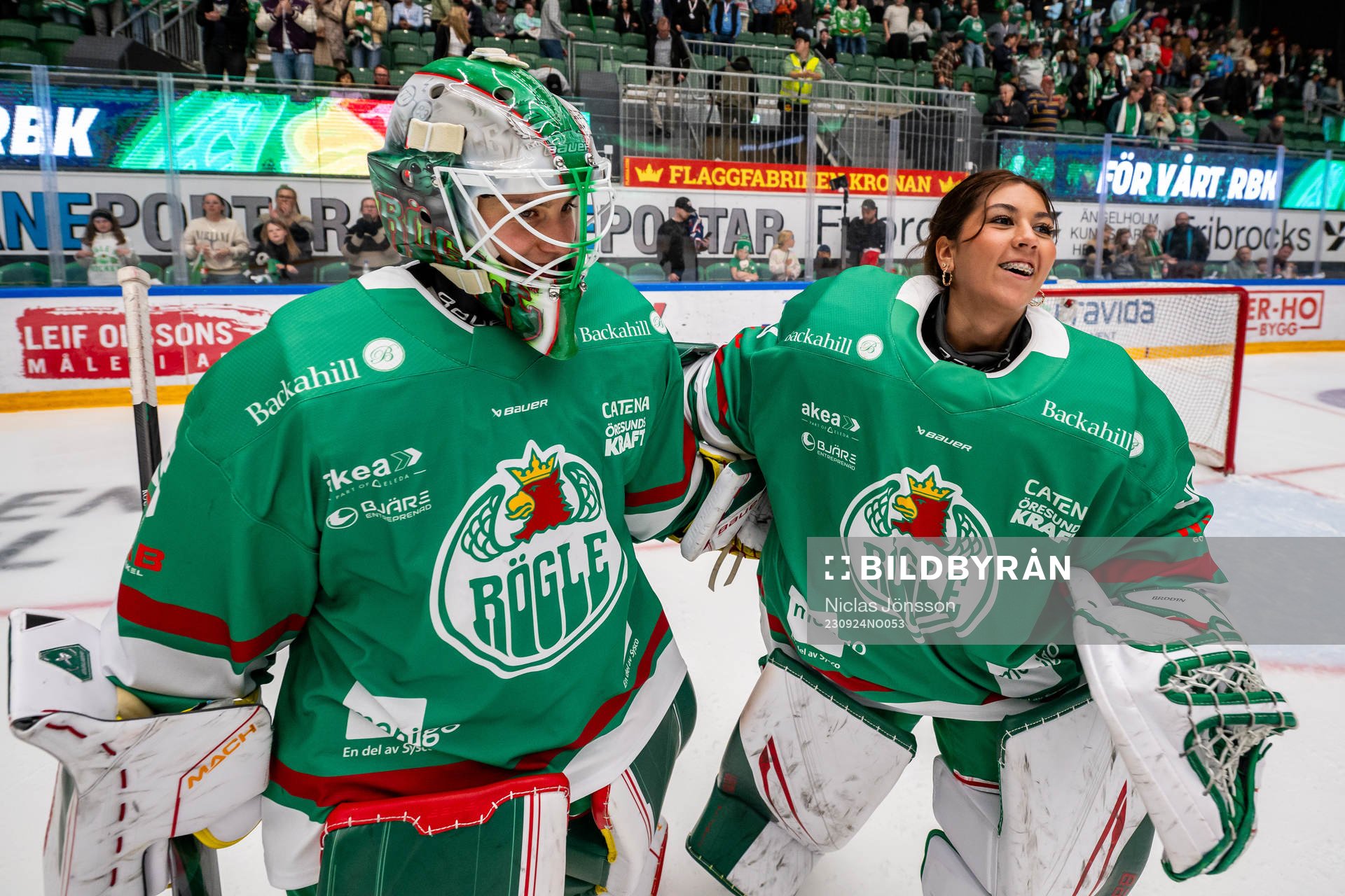Rögles målvakt Alba Gonzalo och målvakt Ida-Li Brodin
