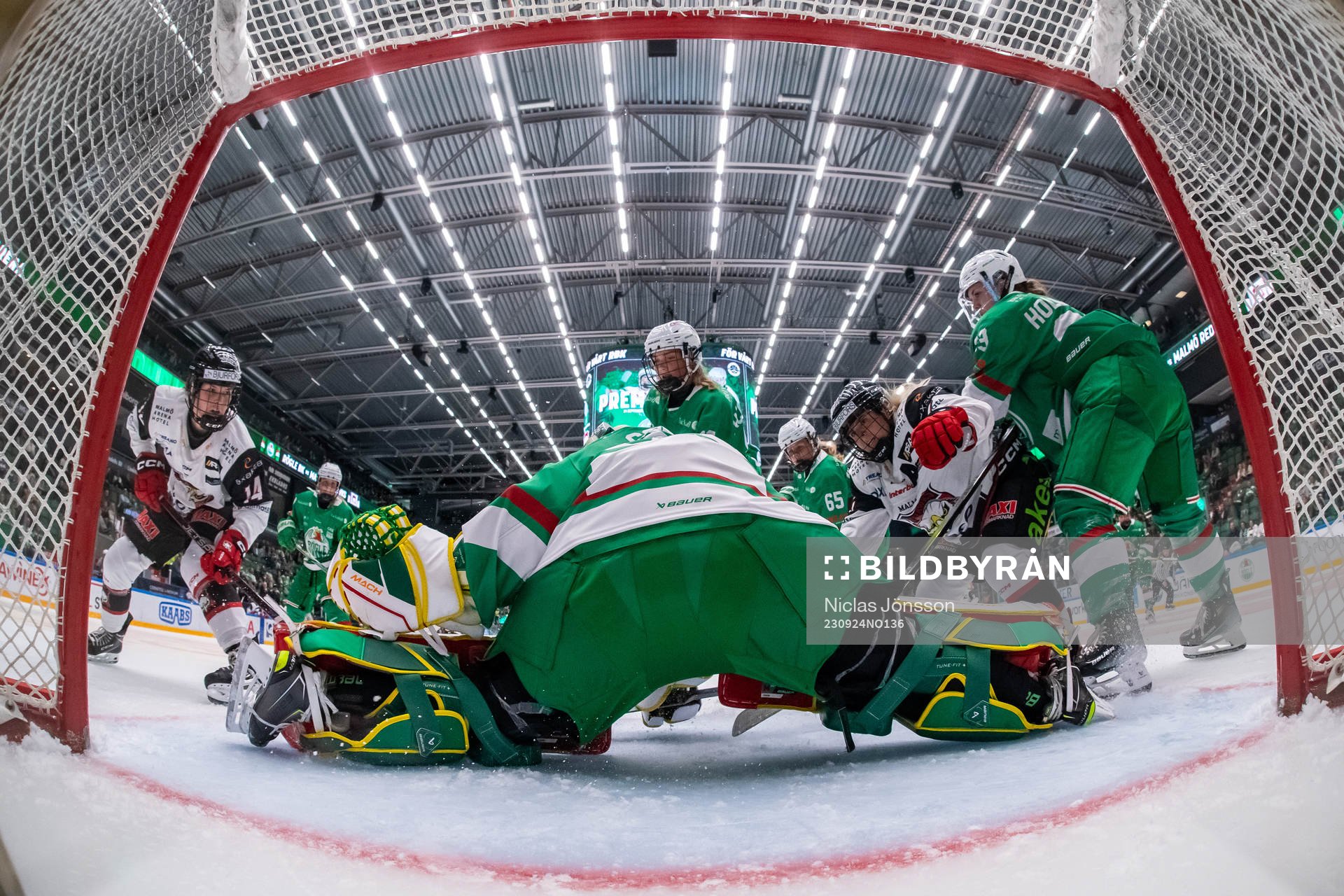 Malmö Redhawks Natalie Perry oroarfram för Rögles
