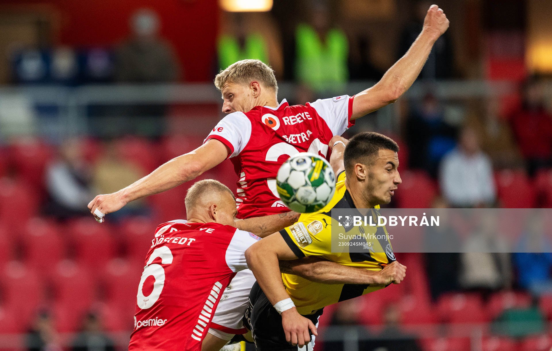 Kalmars Rasmus Sjöstedt och Lars Saetra mot Häckens Ali