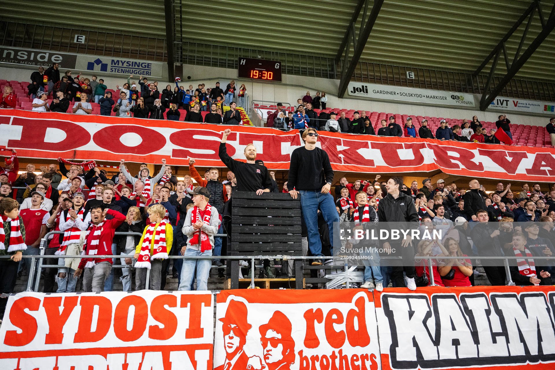 Kalmars supportrar jublar