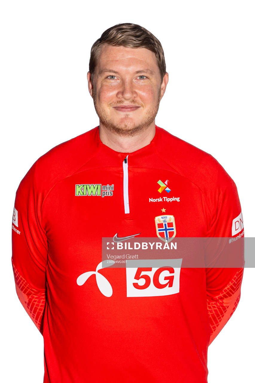 Marius Eriksrud, masseur of the Norwegian women’s