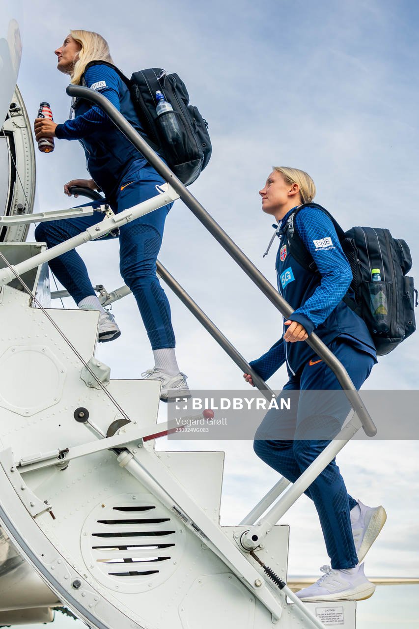Anja Sønstevold and Lisa Naalsund of the Norwegian women's