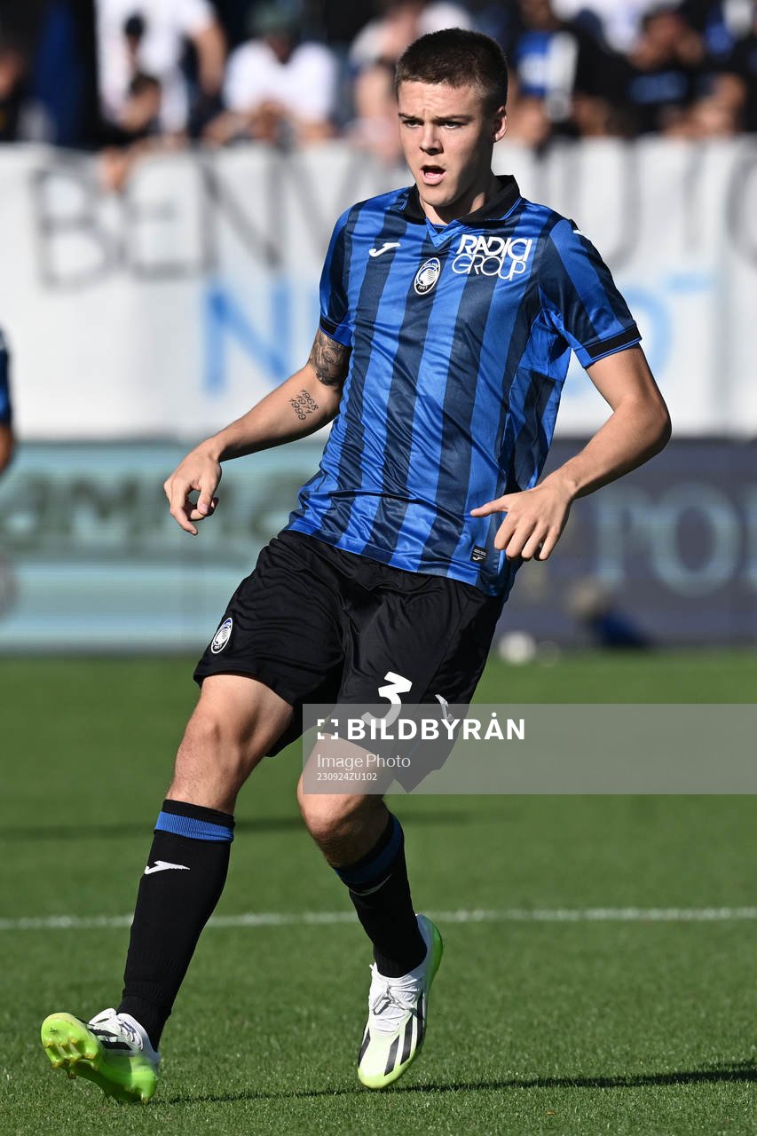  Db Bergamo 24/09/2023 - campionato di calcio serie A / Atalanta-Cagliari / foto Daniele Buffa/Image Sport nella foto: Emil Holm (Atalanta).