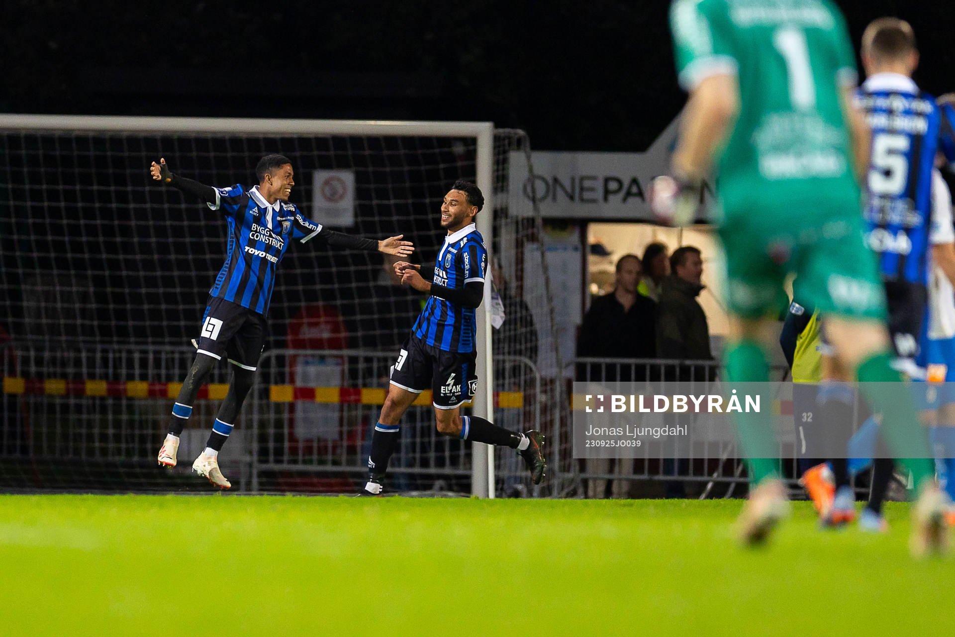 Sirius Tashreeq Matthews jublar