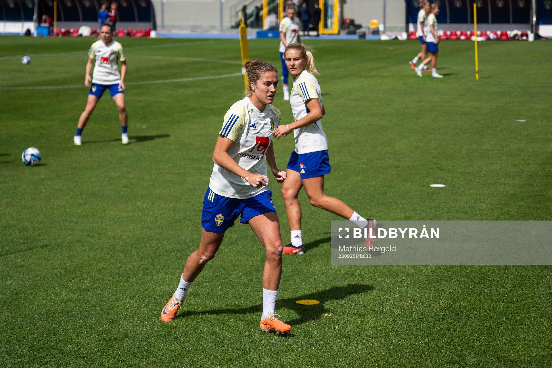 Filippa Angeldahl and Amanda Nildén of the Swedish women's