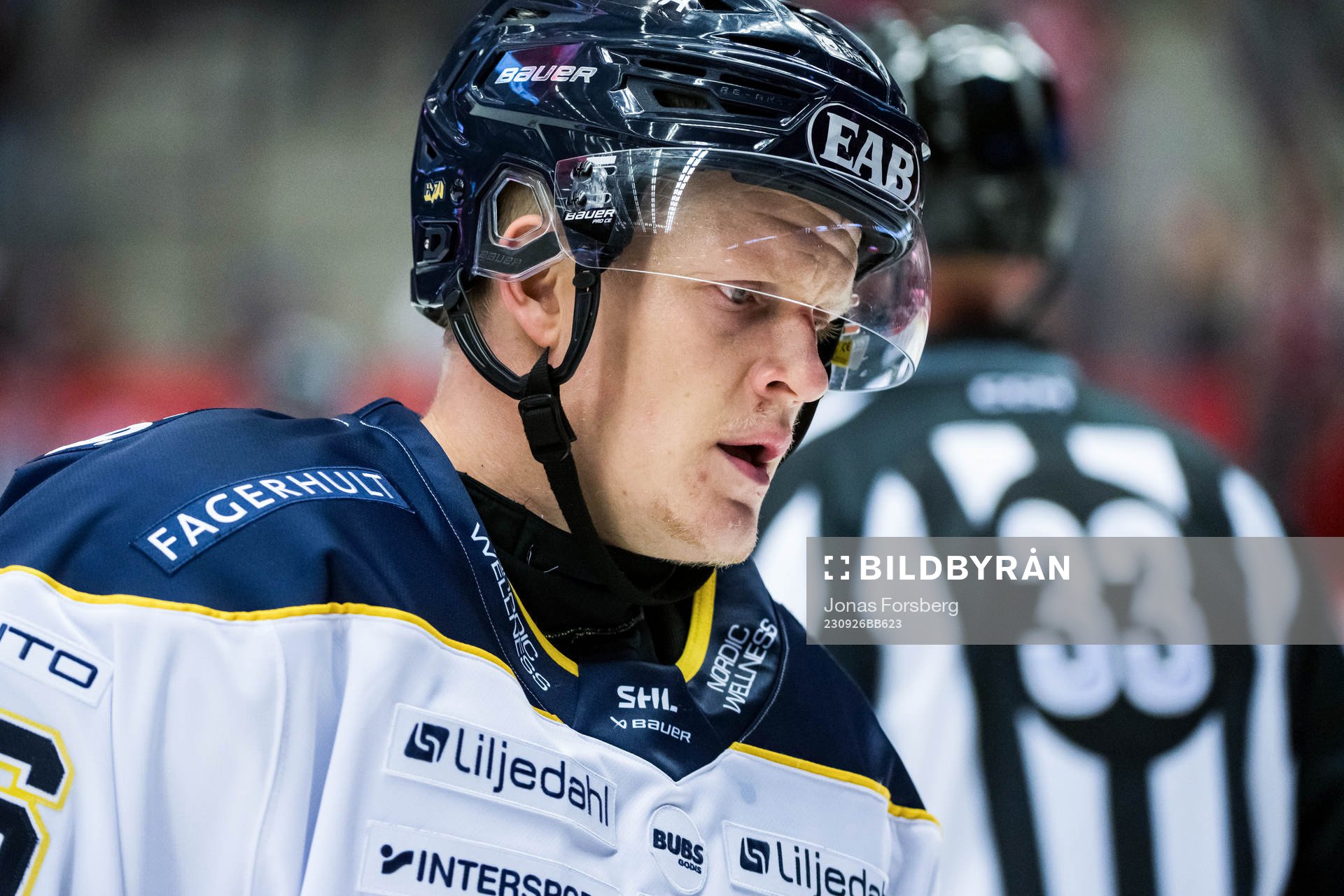 HV71s Tommi Tikka deppar