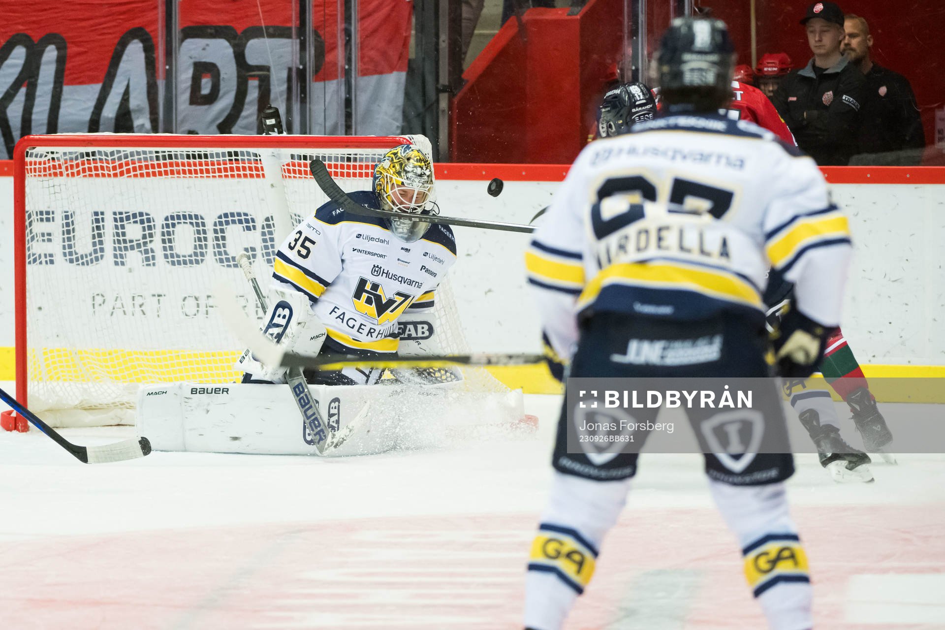 HV71s målvakt Victor Brattström