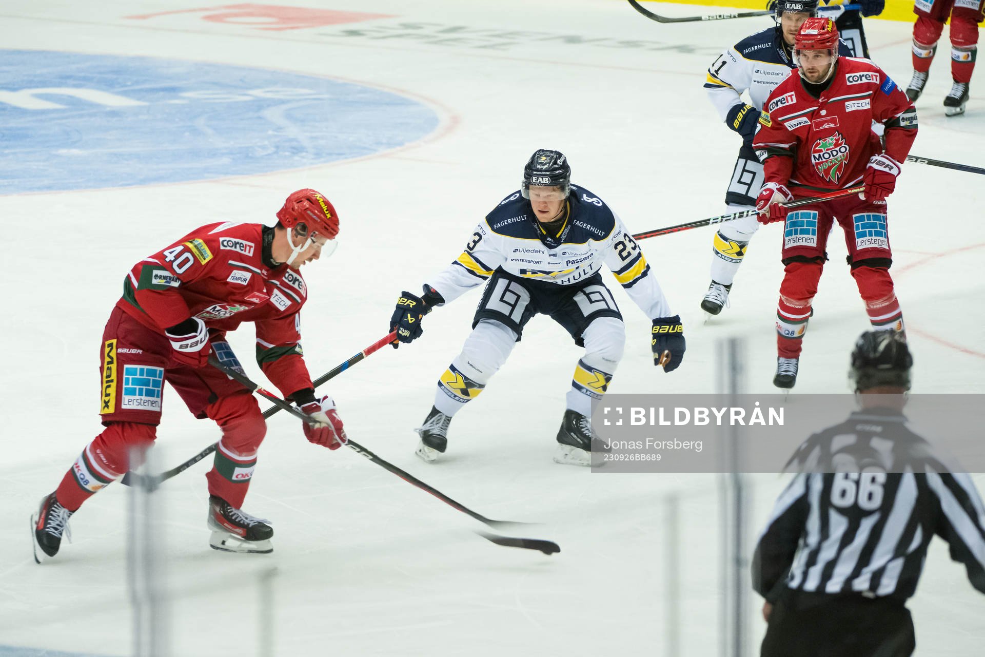 MoDos David Bernhardt och HV71s Åke Stakkestad