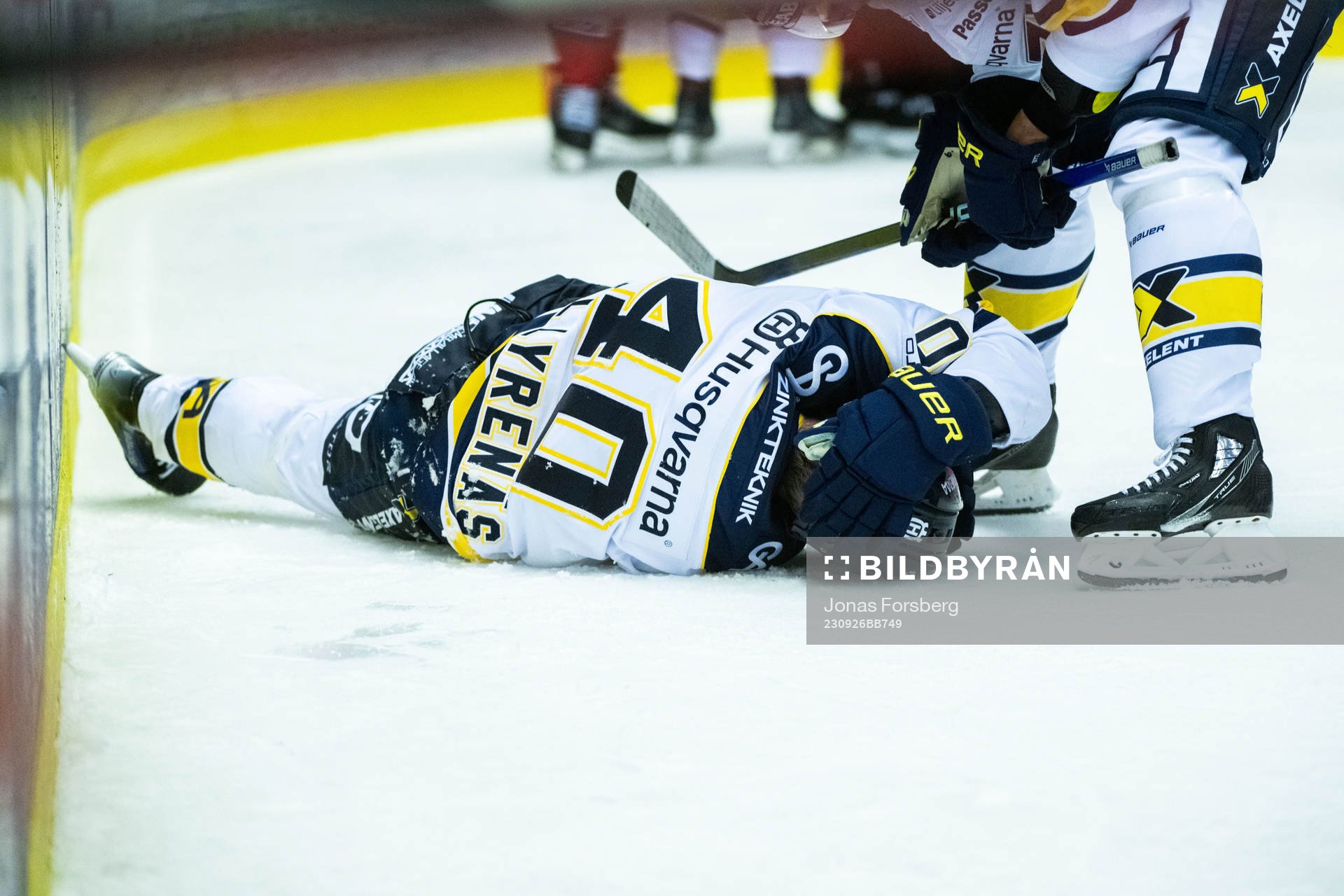 HV71s Oskar Stål-Lyrenäs har ont
