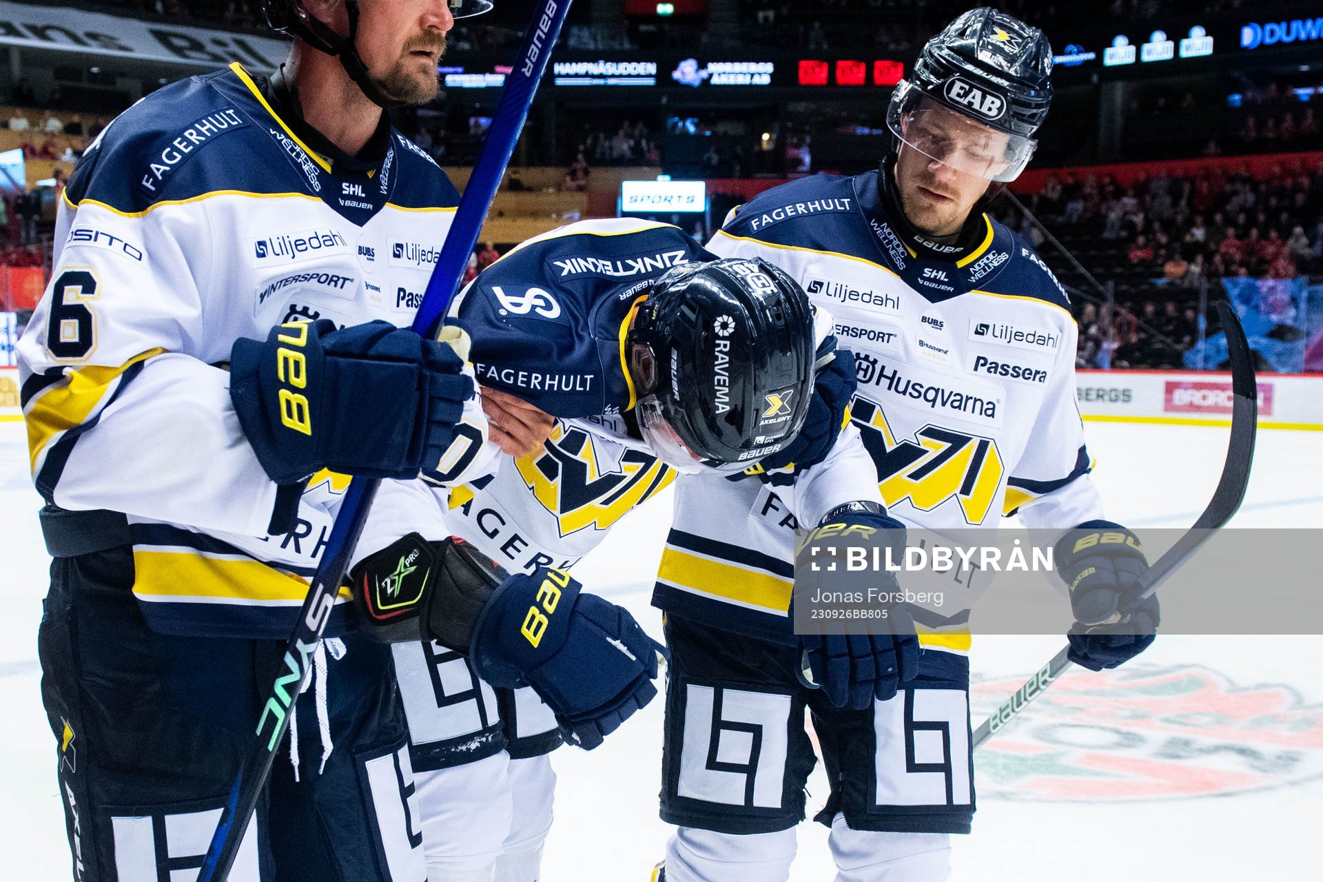 HV71s Oskar Stål-Lyrenäs har ont