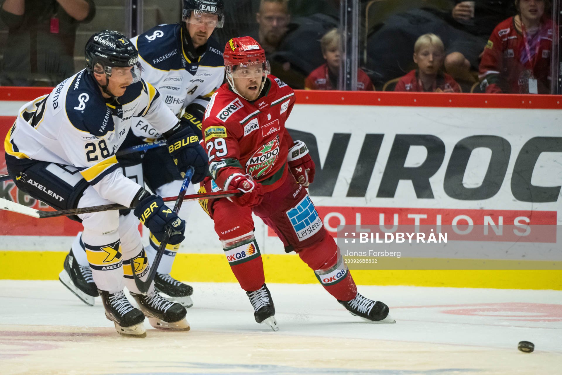 MoDos Mikkel Aagaard och HV71s Joonas Nättinen