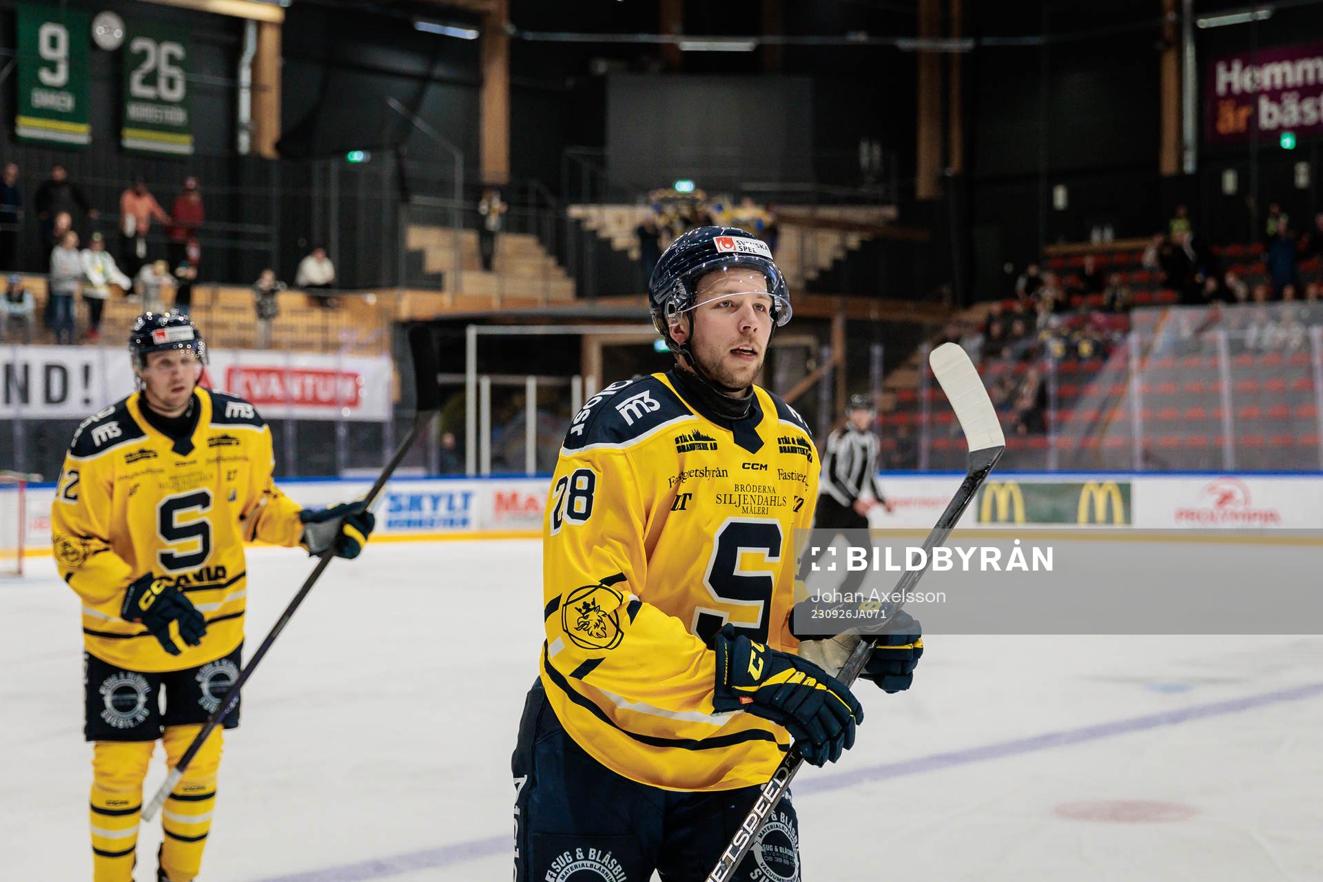 Södertäljes Emil Alba jublar