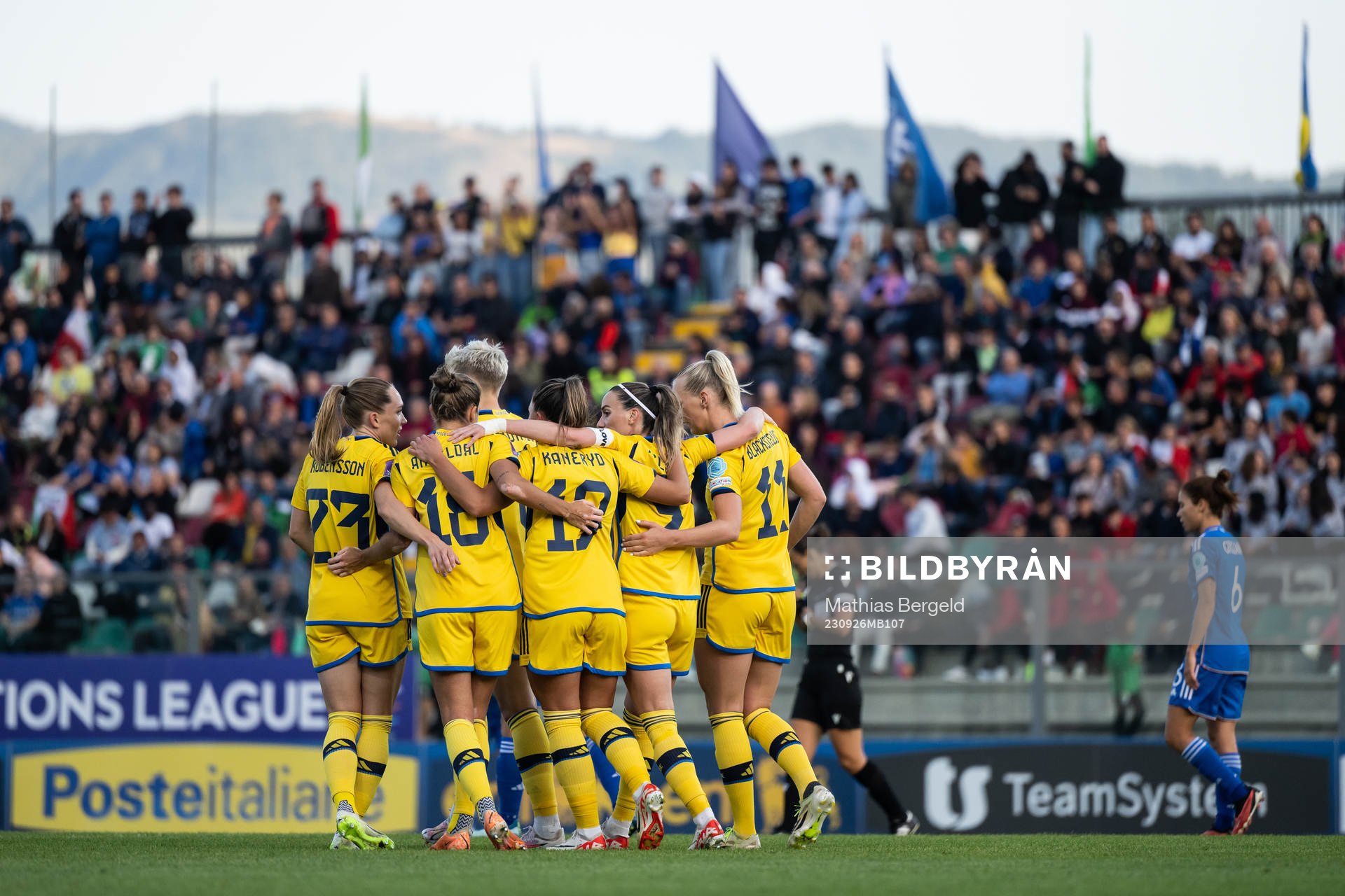 Johanna Rytting Kaneryd of Sweden celebrate with teammates