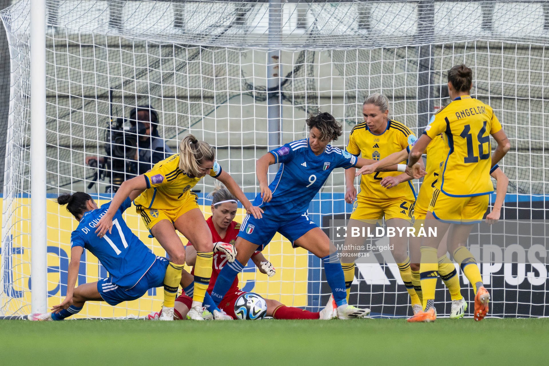 Lucia di Guglielmo and Valentina Giacinti of Italy against