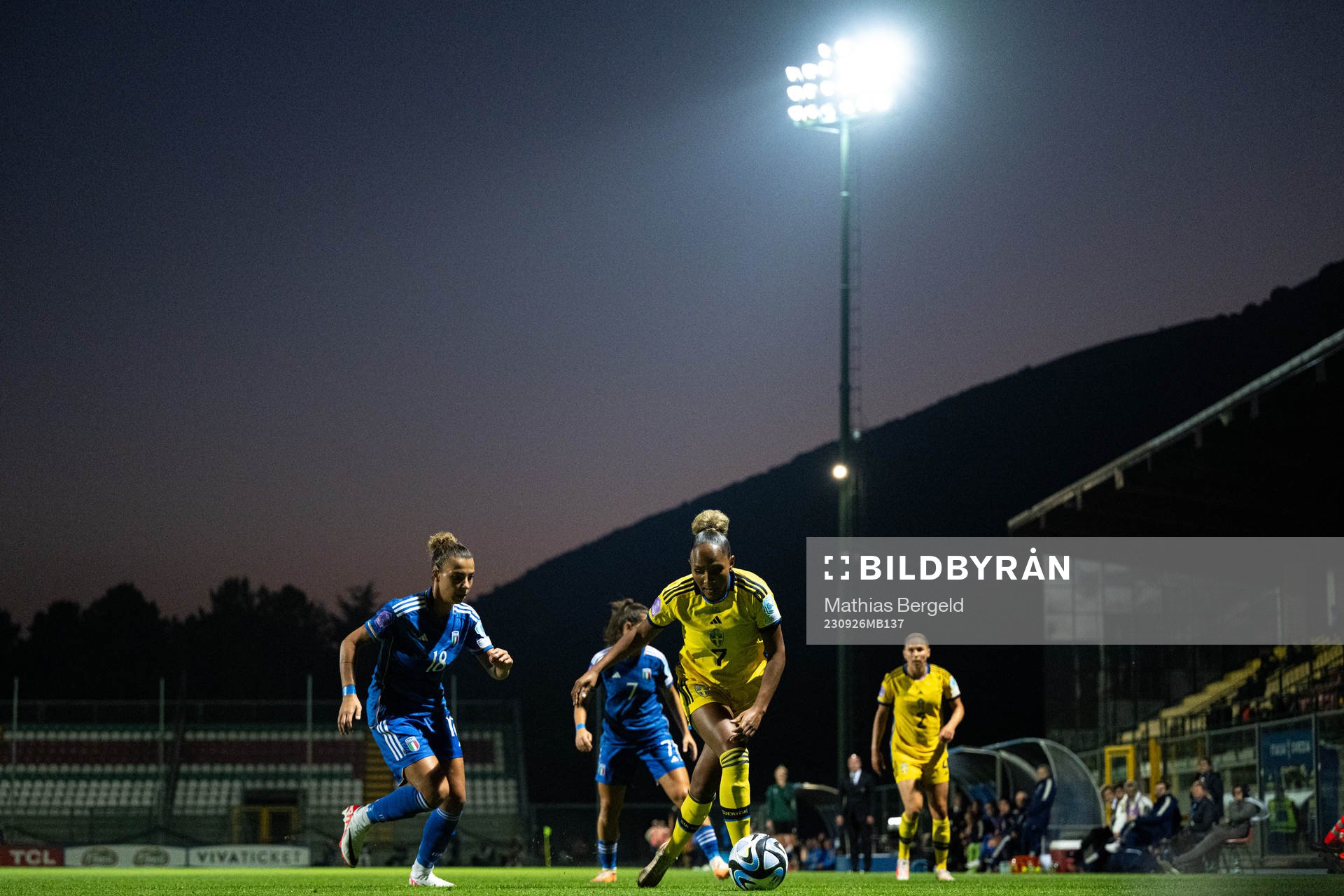 Arianna Caruso of Italy ans Madelen Janogy of Sweden