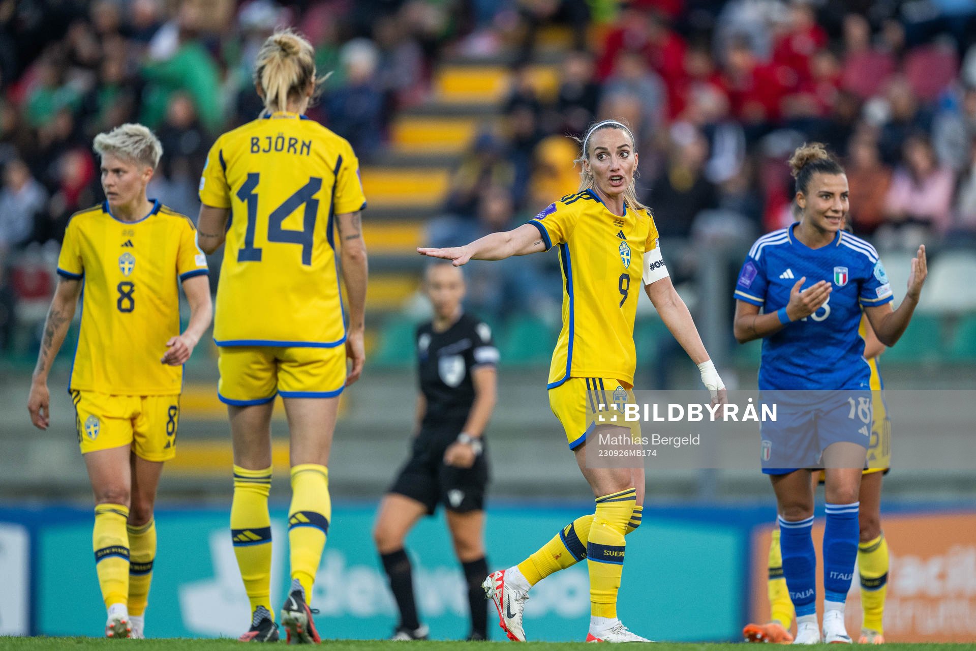 Lina Hurtig, Nathalie Björn and Kosovare Asllani of Sweden