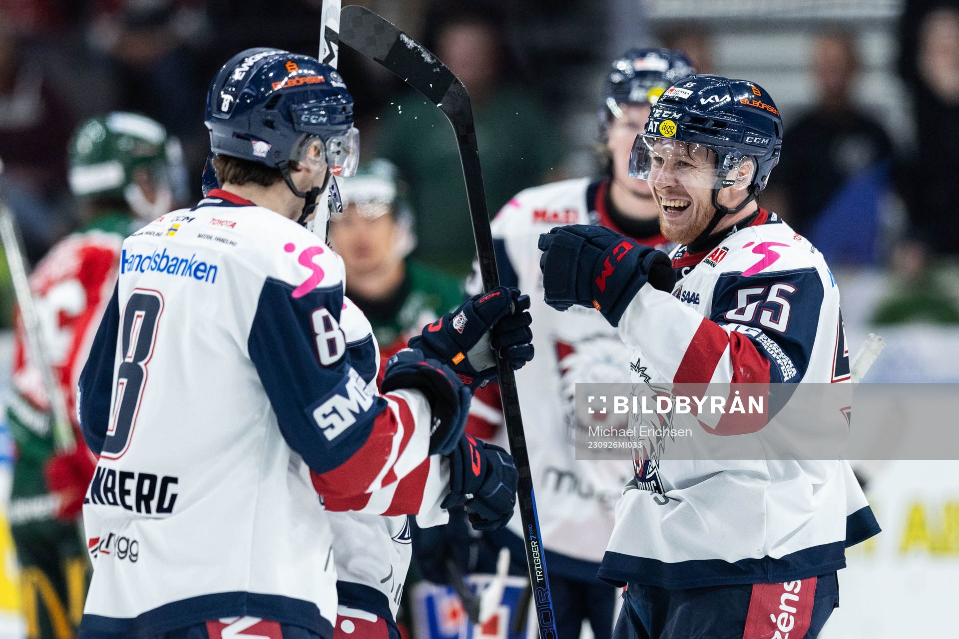 Linköpings Arvid Aronsson jublar med Jonathan Myrenberg