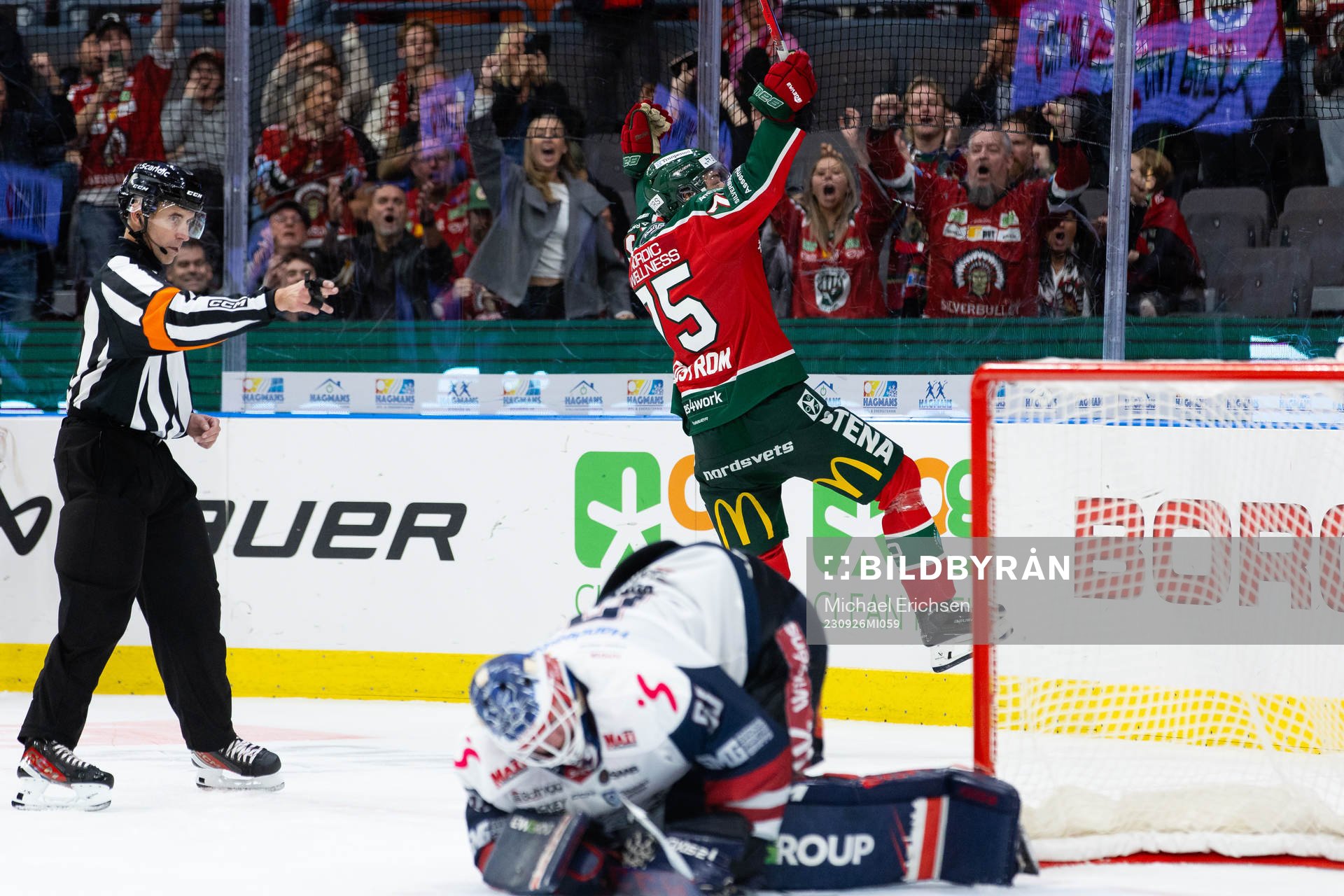 Frölundas David Edstrom jublar