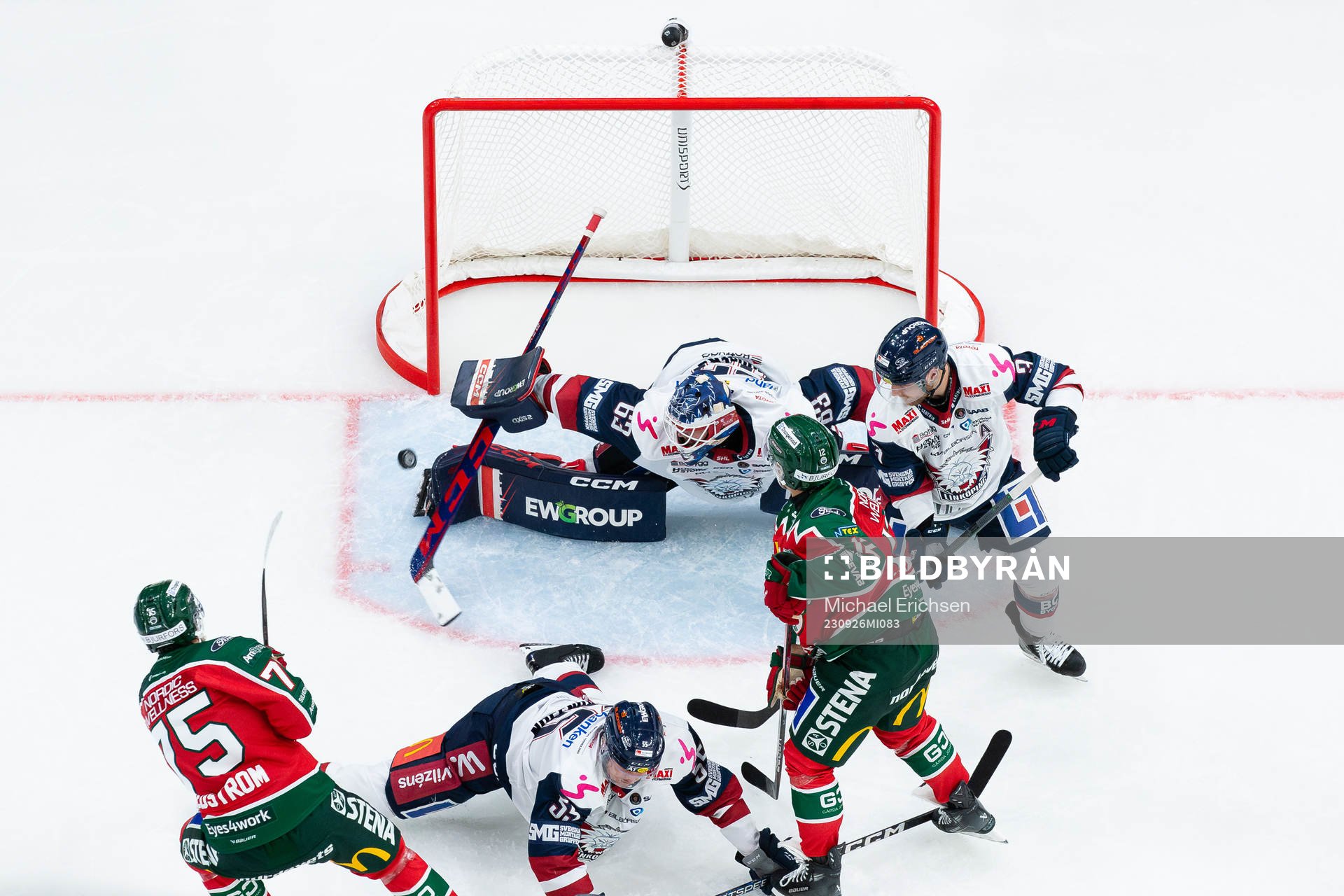 Frölundas David Edstrom skjuter 2-0 i mål bakom