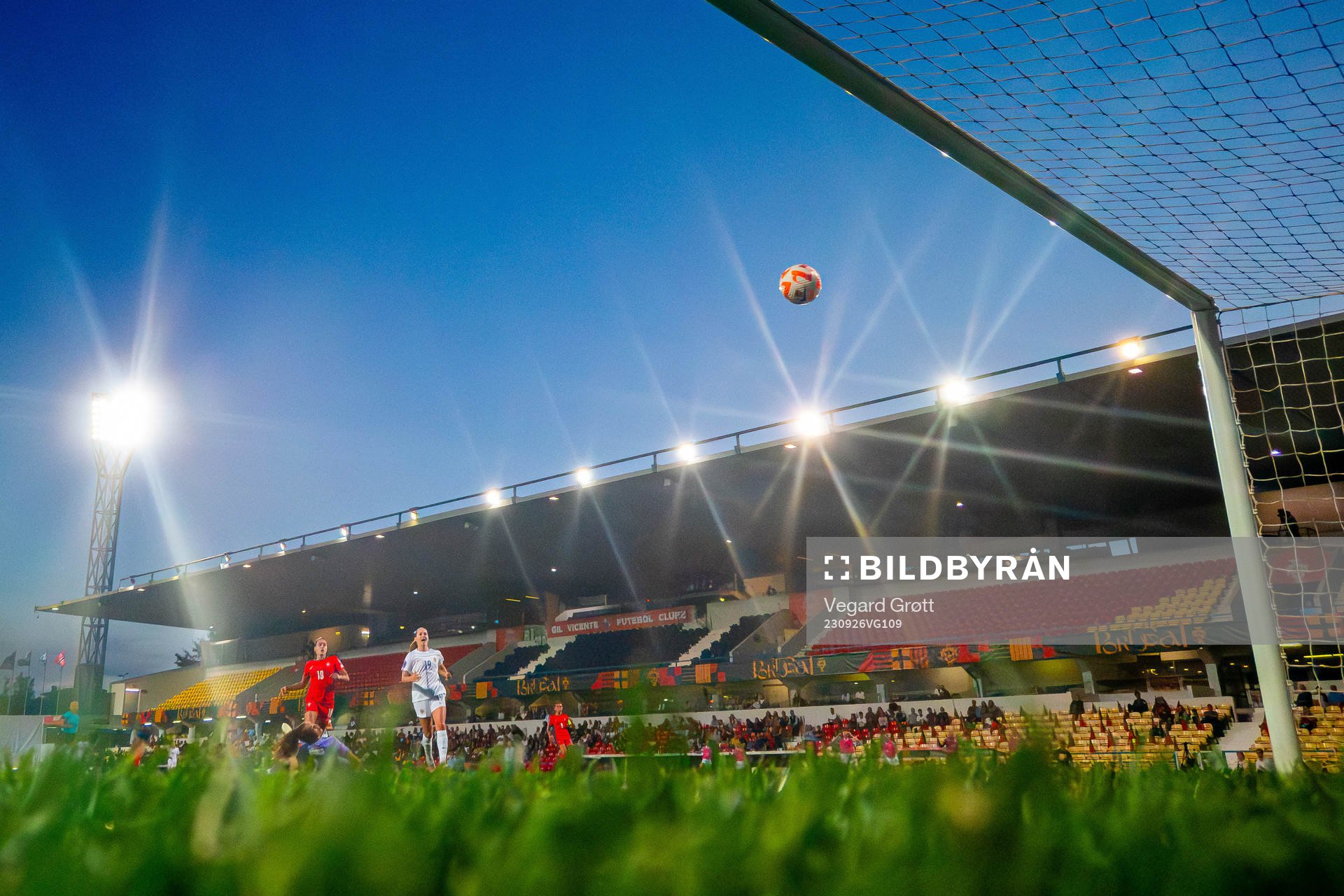 Elisabeth Terland of Norway scores the 2-2 goal