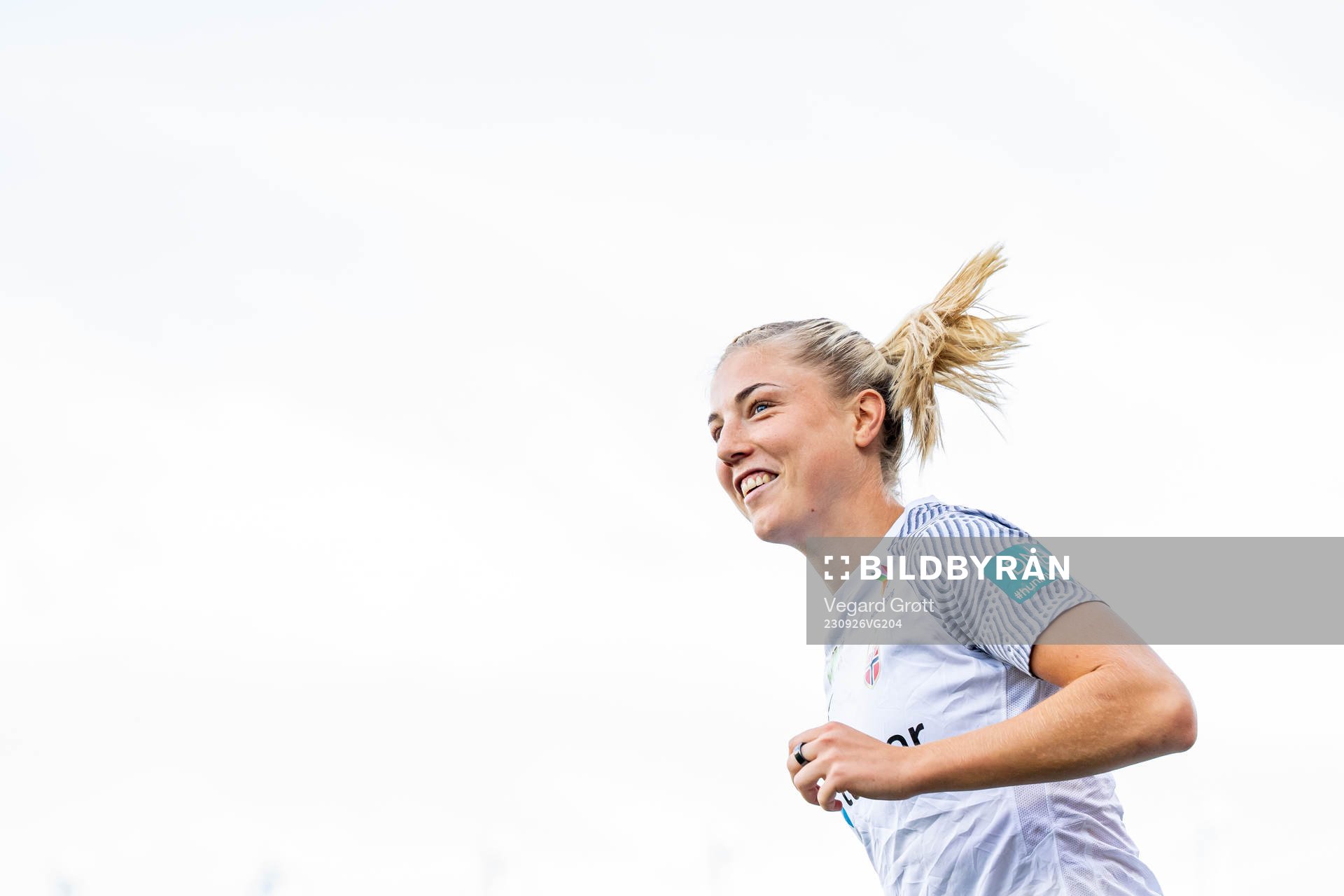 Sophie Román Haug of Norway warms up