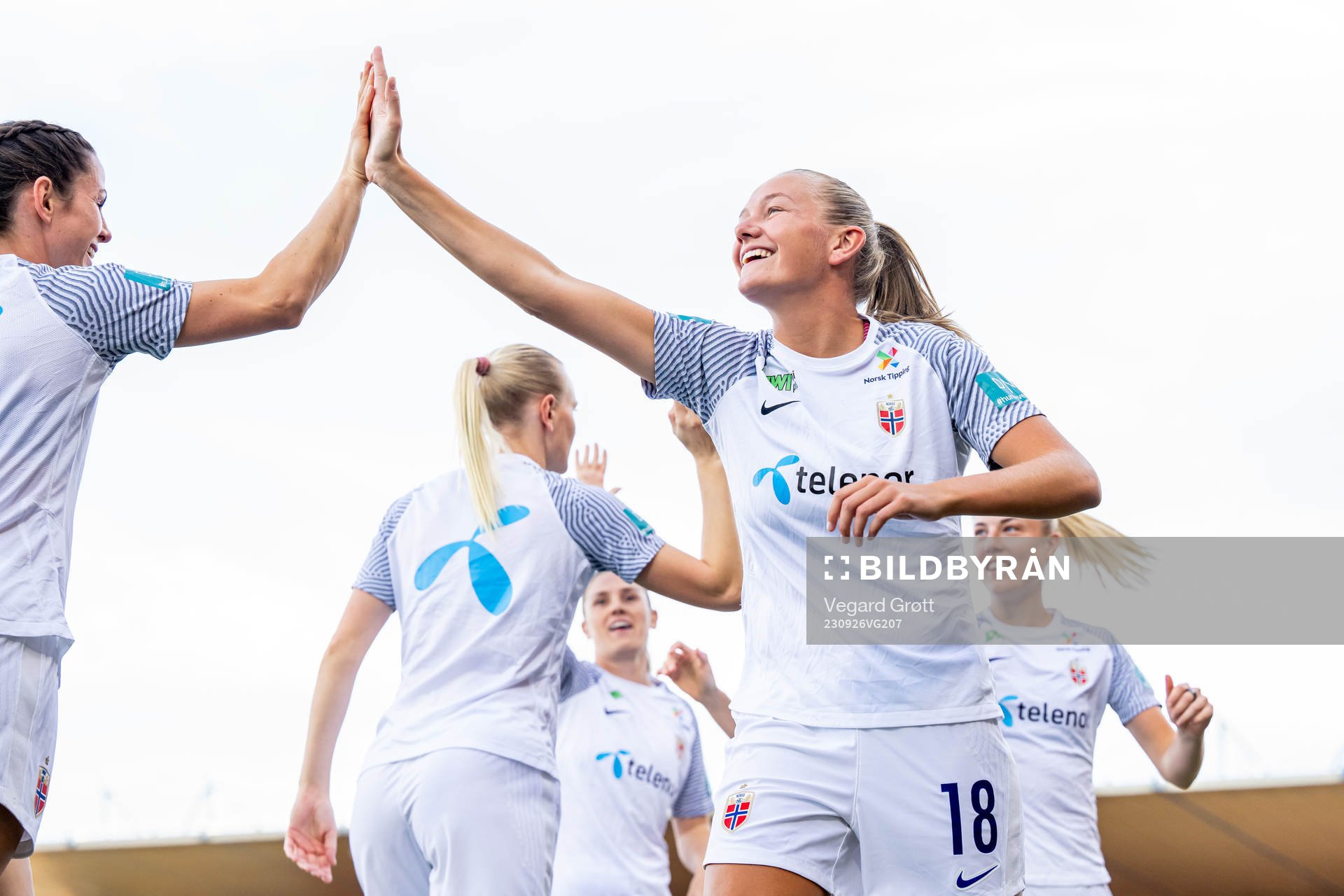 Frida Maanum of Norway warms up
